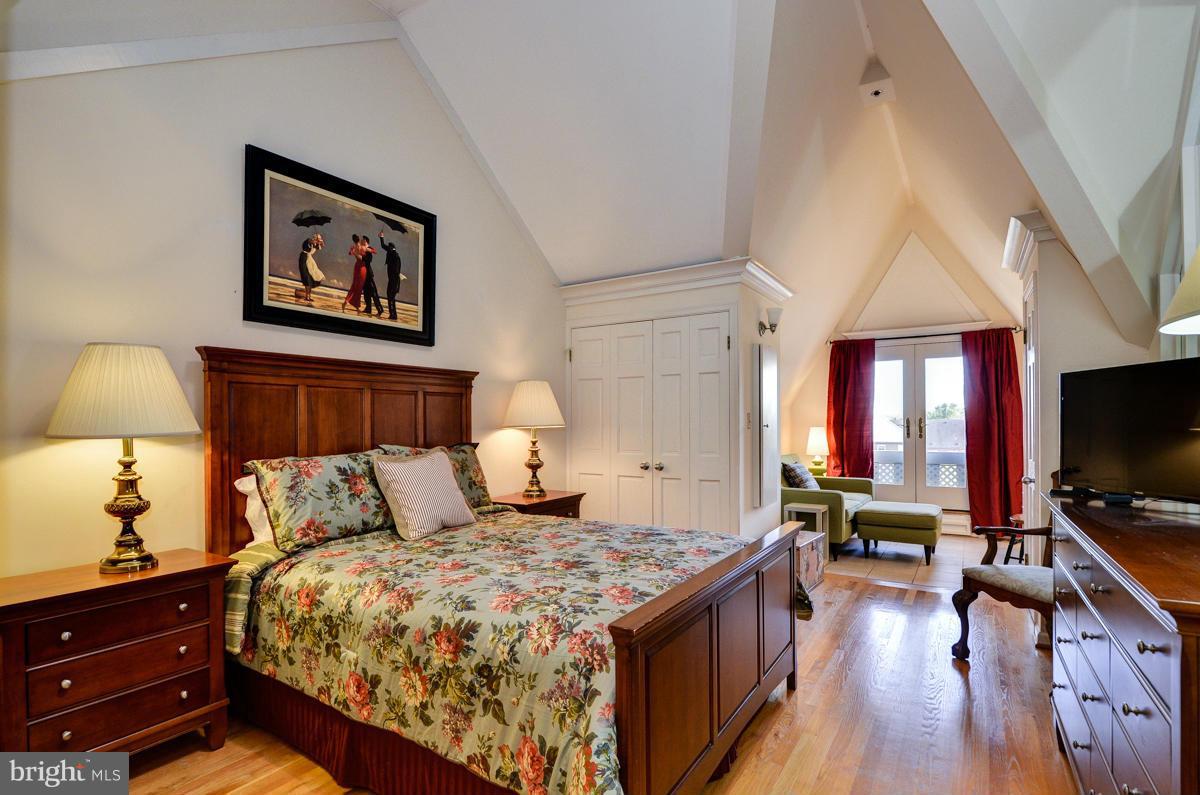 TORPEDO FACTORY - Residential