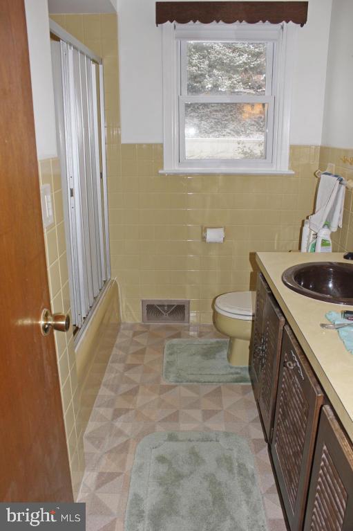 ABBEYVILLE MANOR - Residential