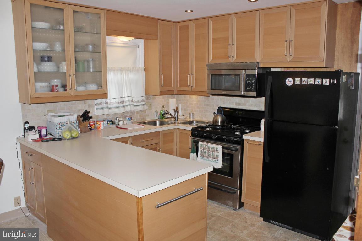 ABBEYVILLE MANOR - Residential