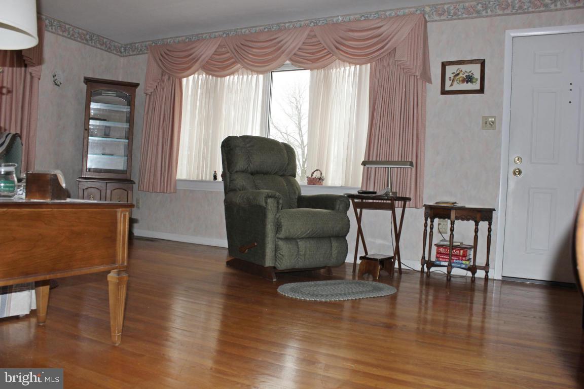 ABBEYVILLE MANOR - Residential