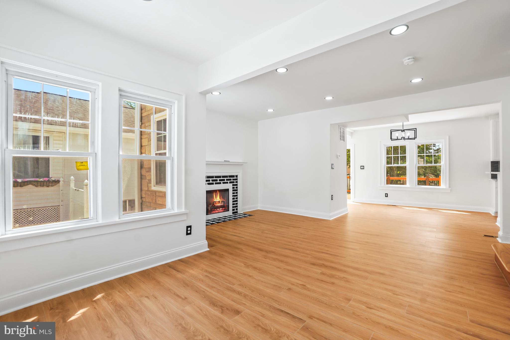 WHITELEY - Residential