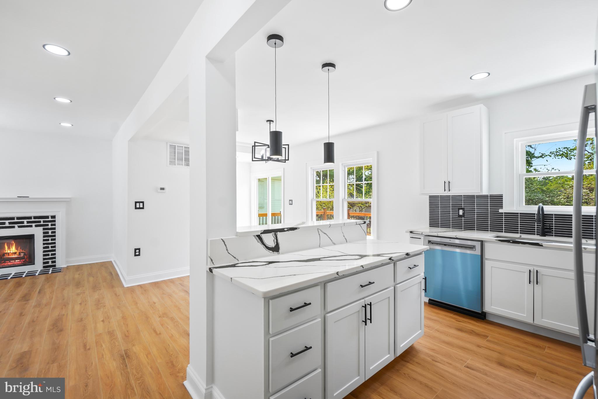 WHITELEY - Residential