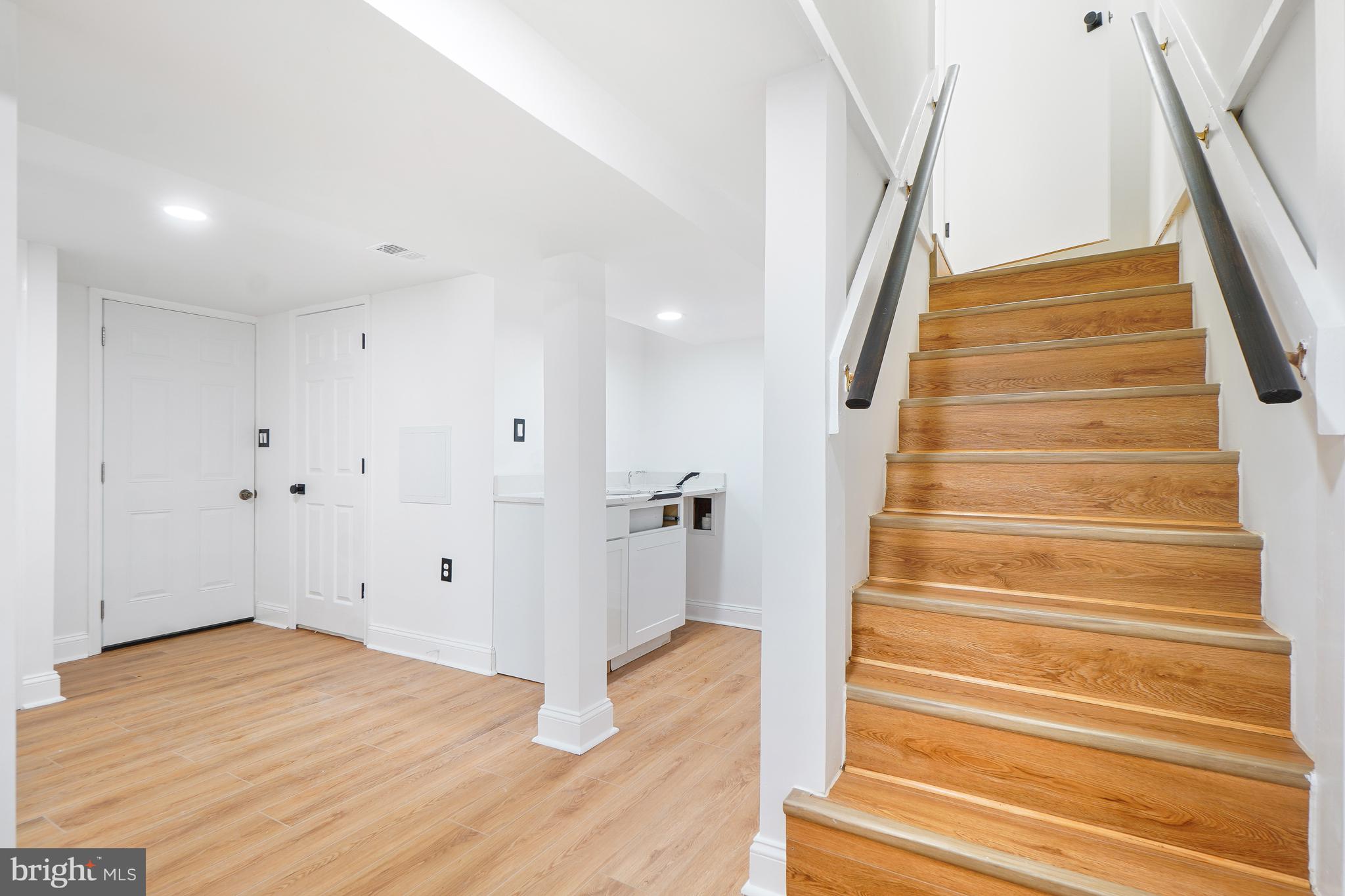 WHITELEY - Residential