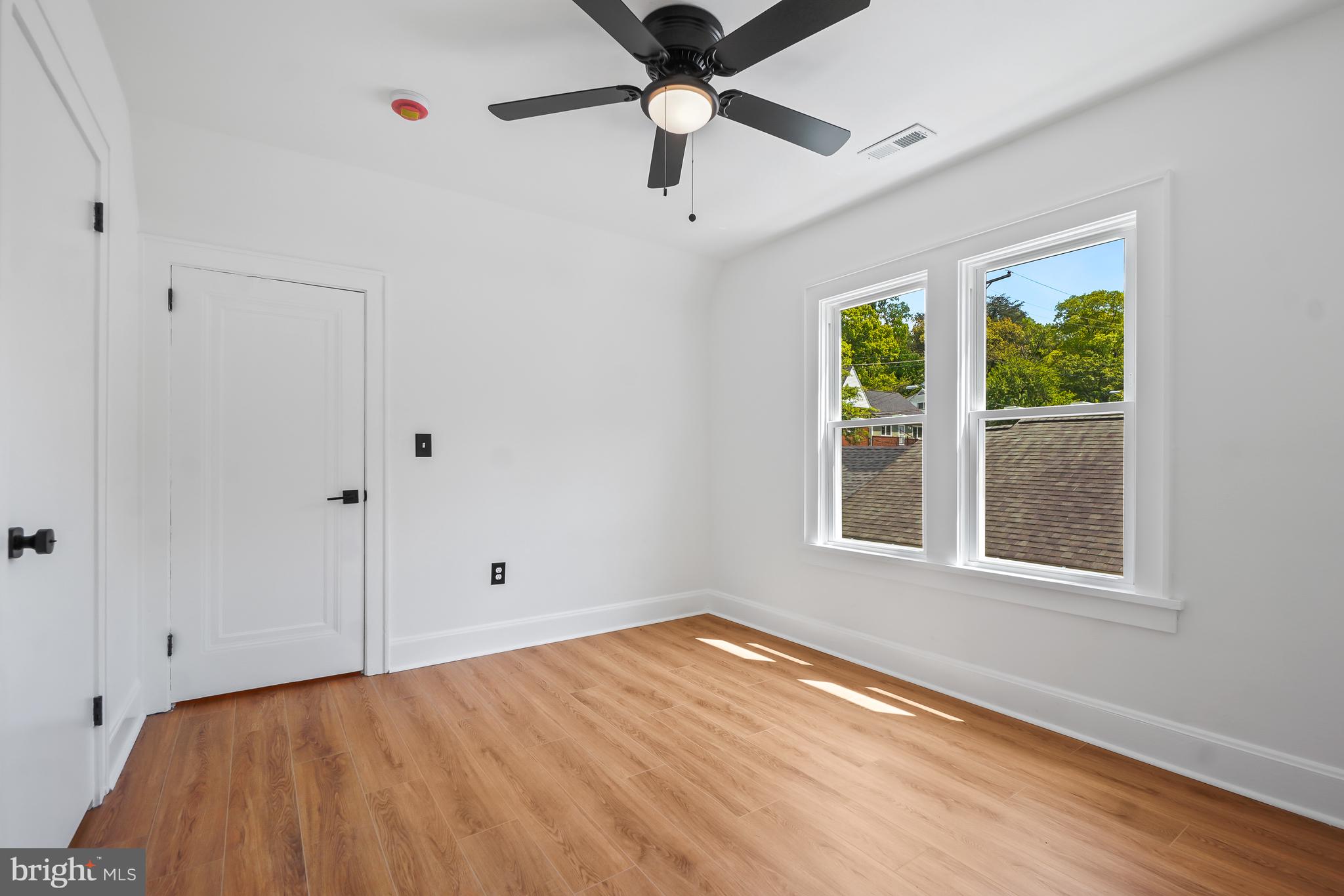 WHITELEY - Residential