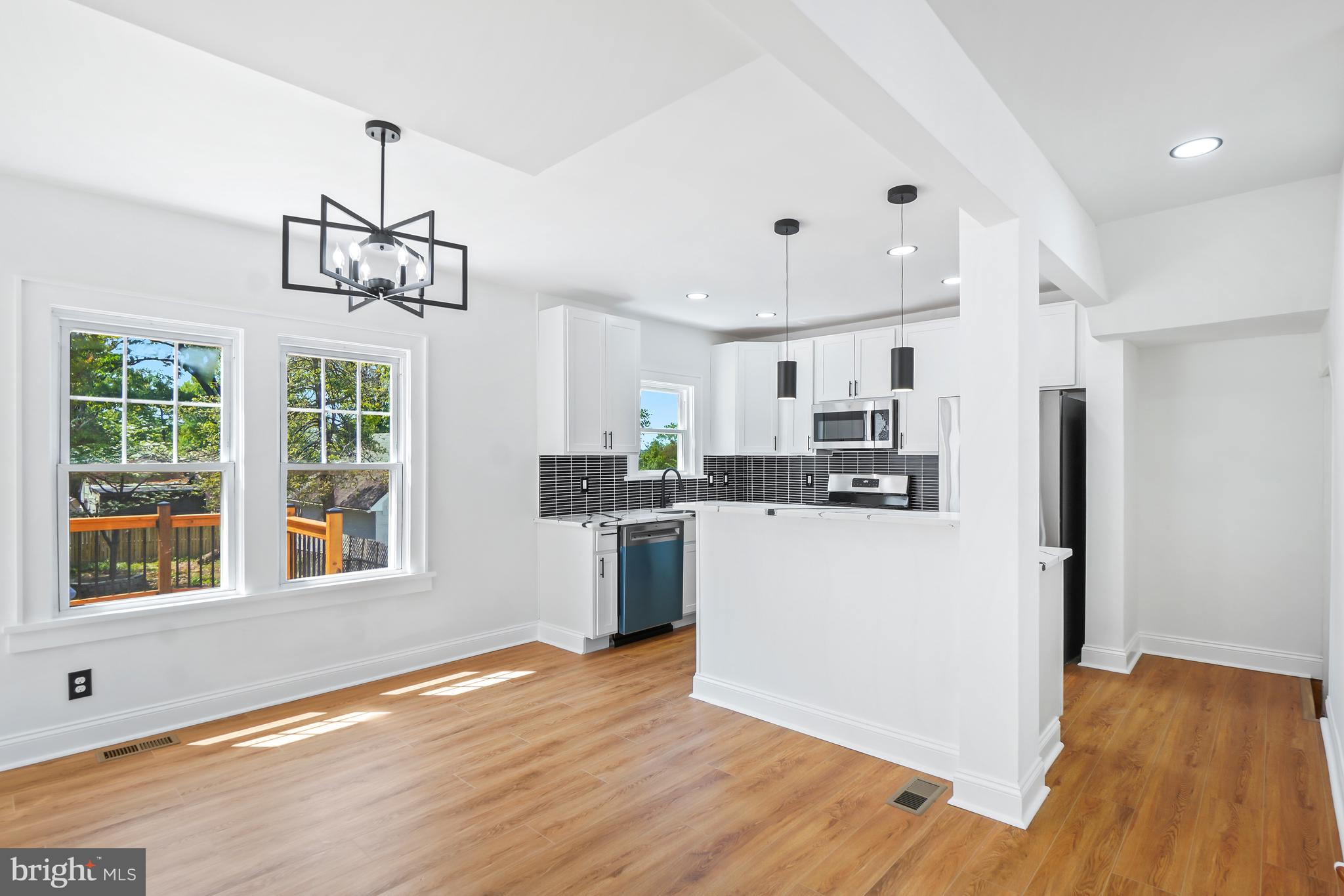 WHITELEY - Residential