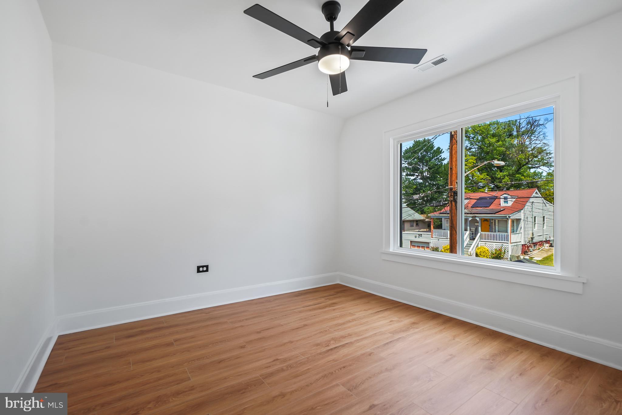 WHITELEY - Residential