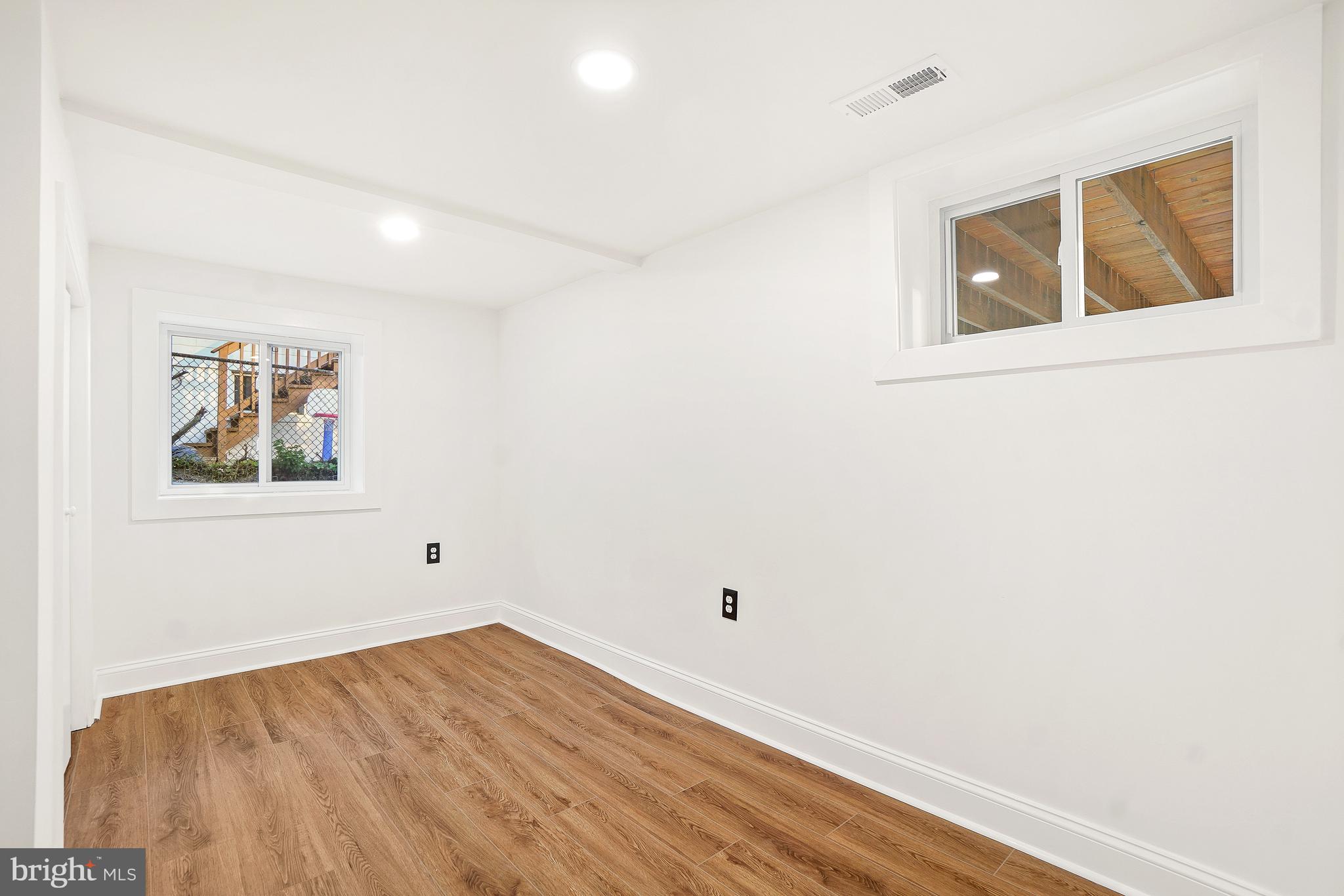 WHITELEY - Residential