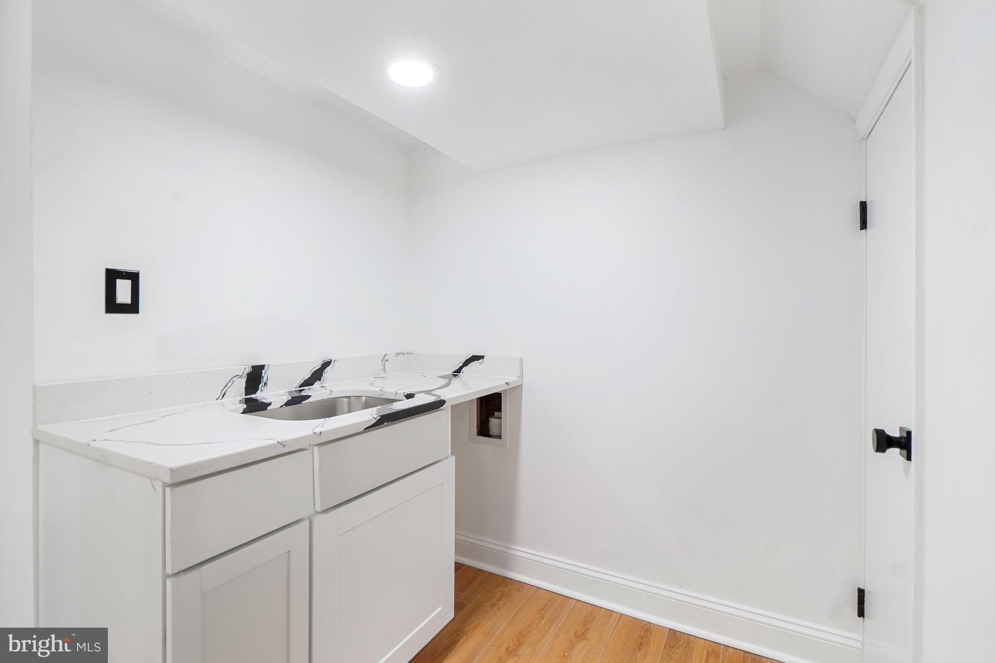 WHITELEY - Residential