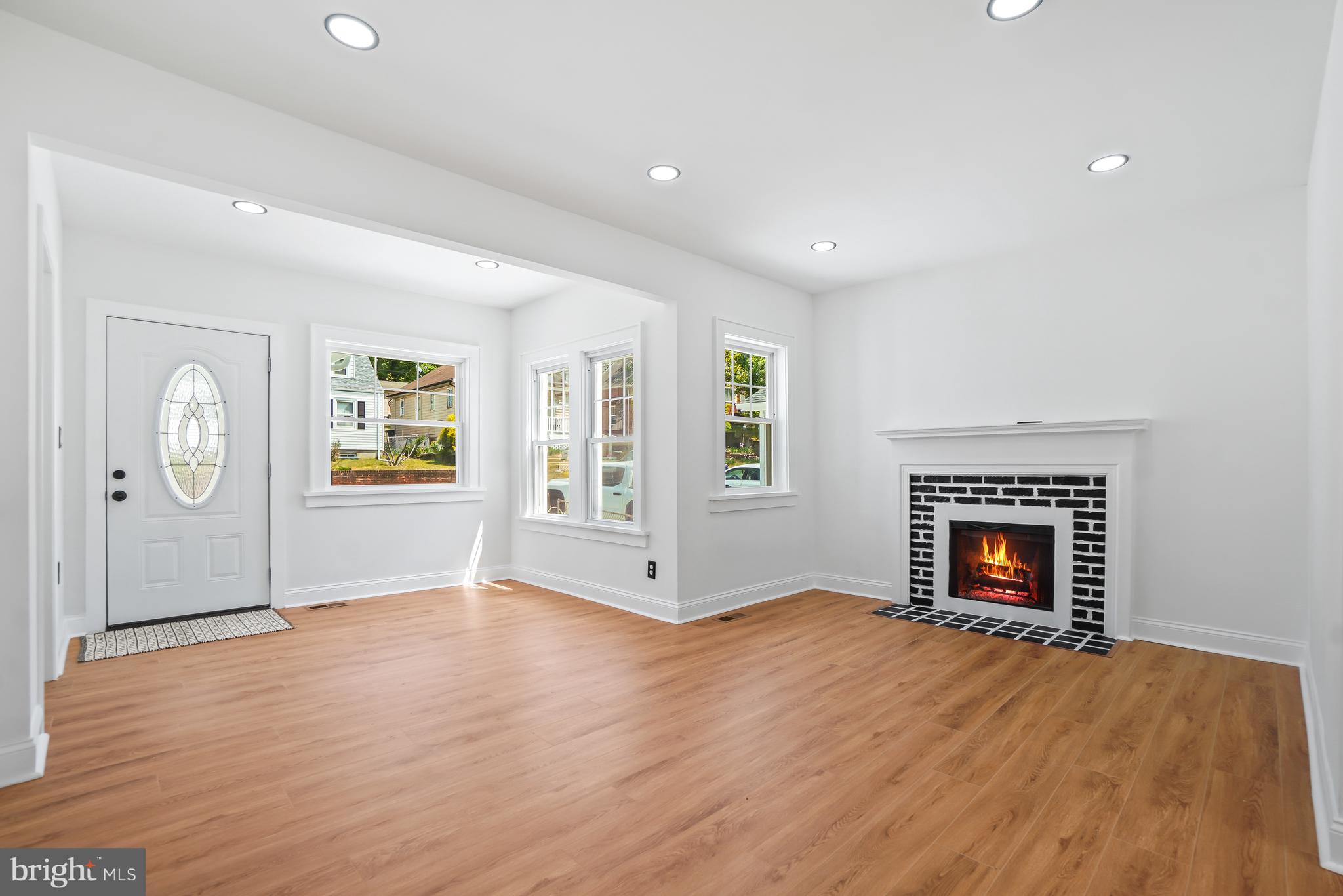 WHITELEY - Residential