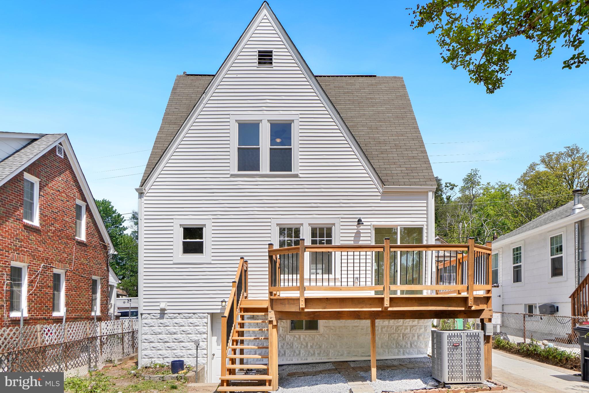 WHITELEY - Residential