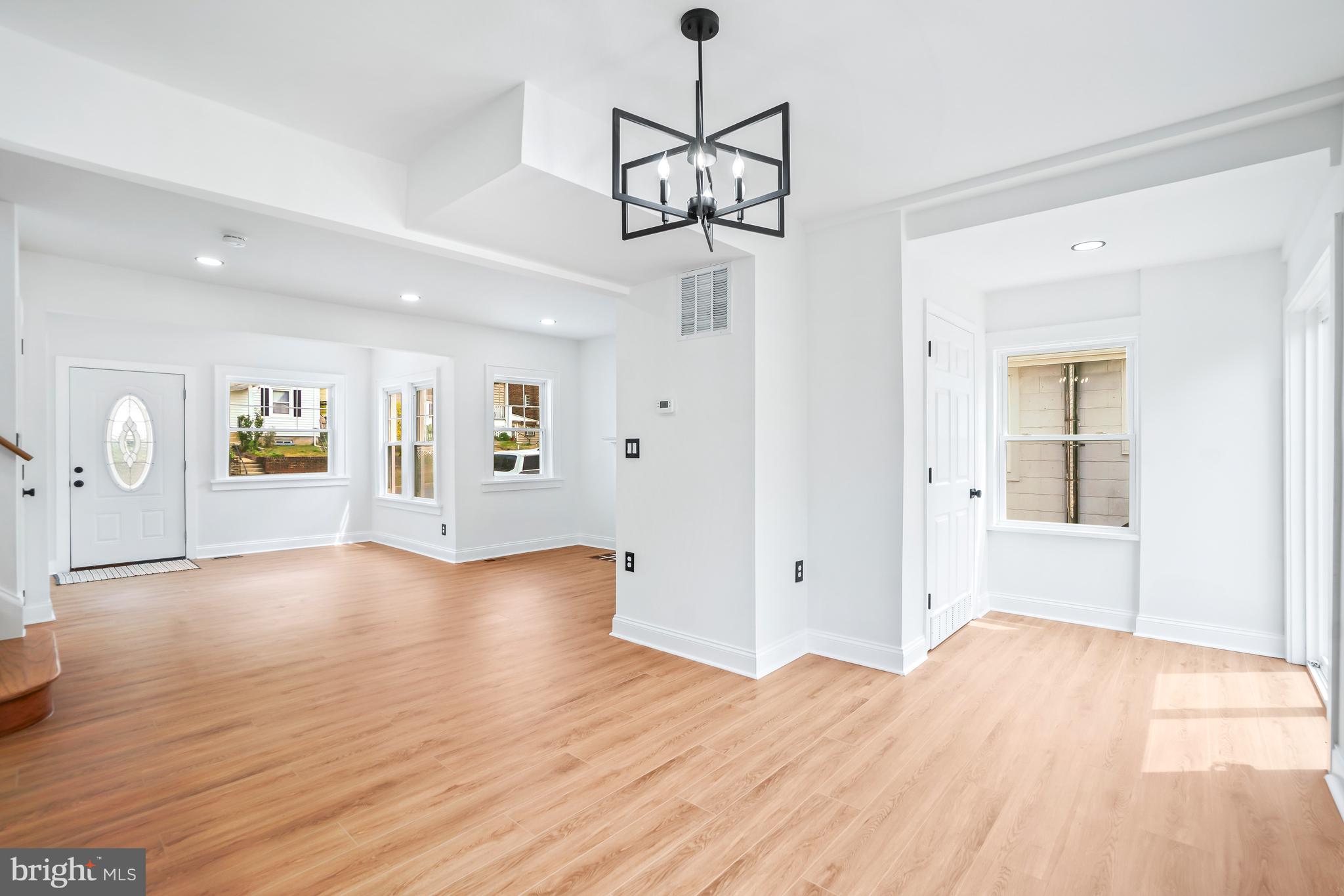 WHITELEY - Residential