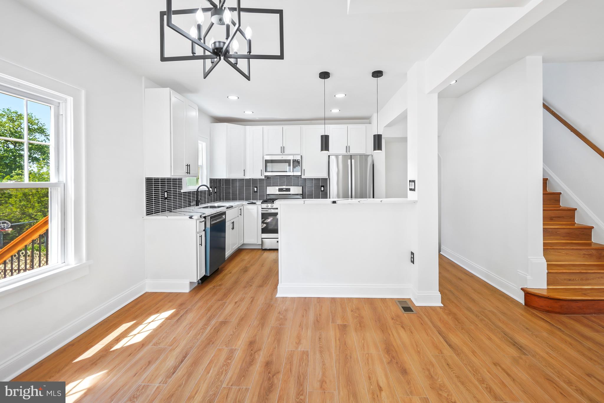 WHITELEY - Residential