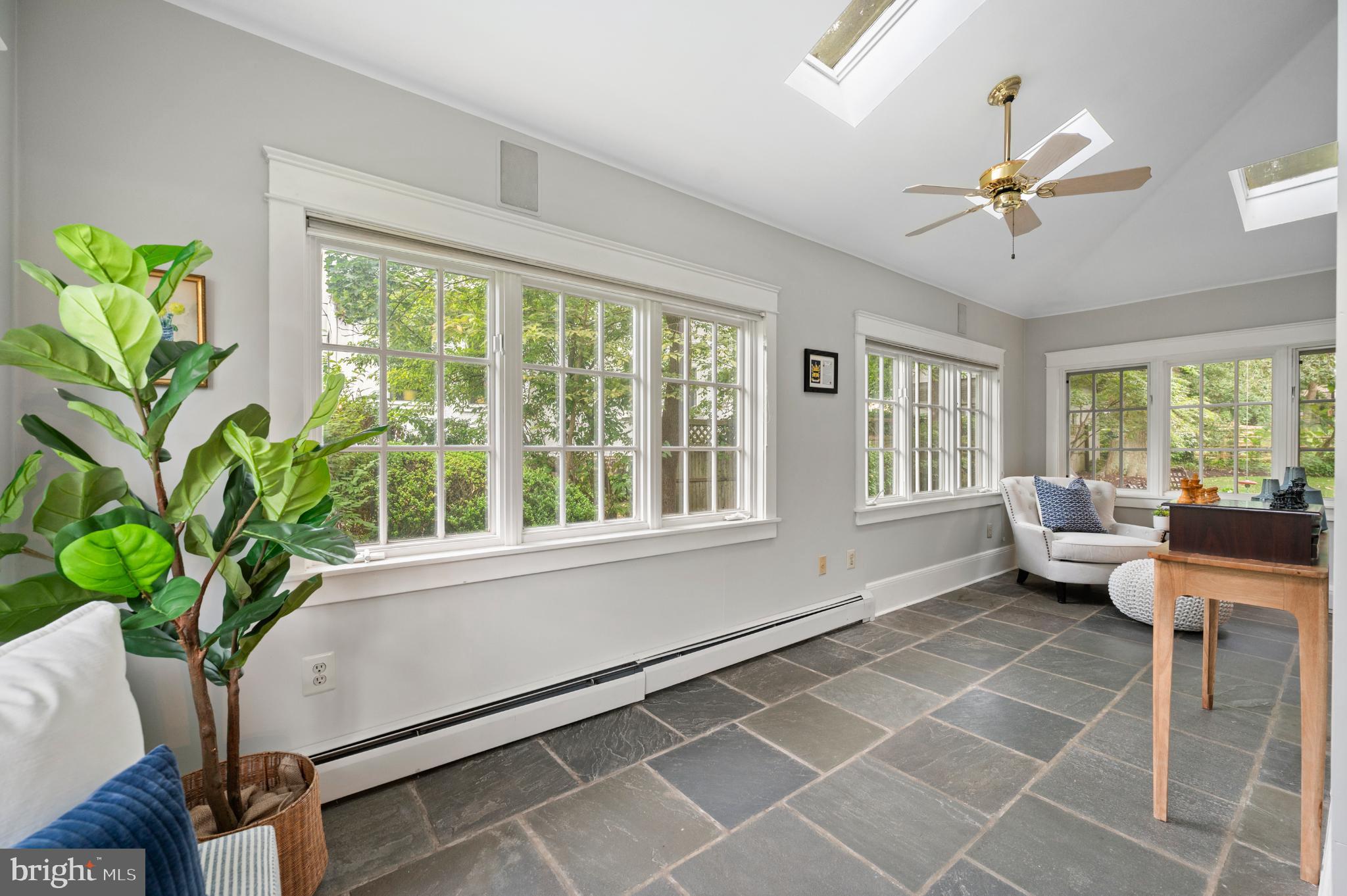 SOUTH WAYNE - Residential