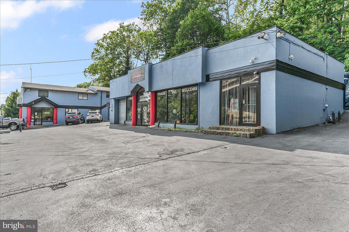 828 MATSONFORD ROAD