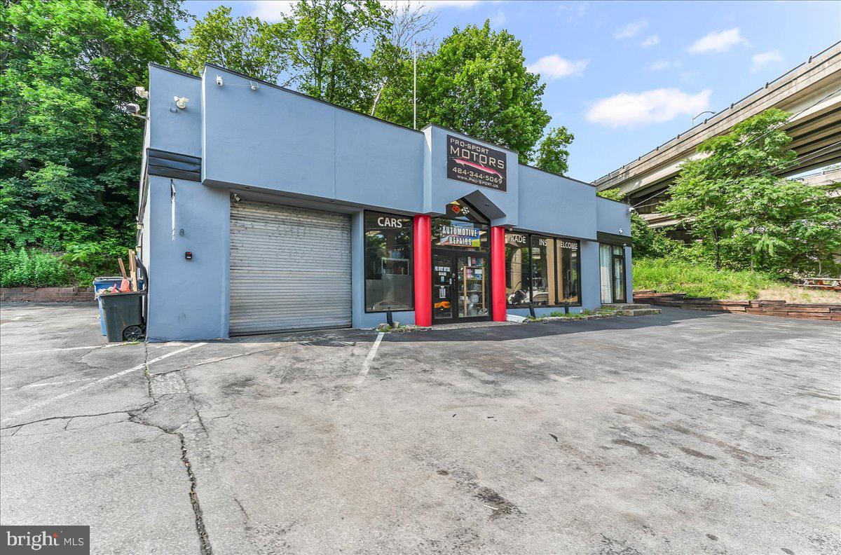 828 MATSONFORD ROAD