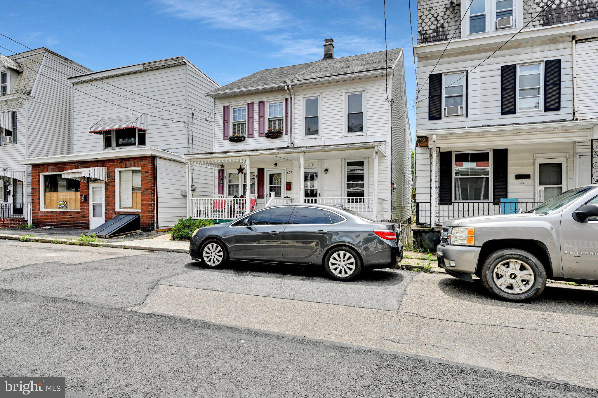 611 FAIRVIEW STREET
