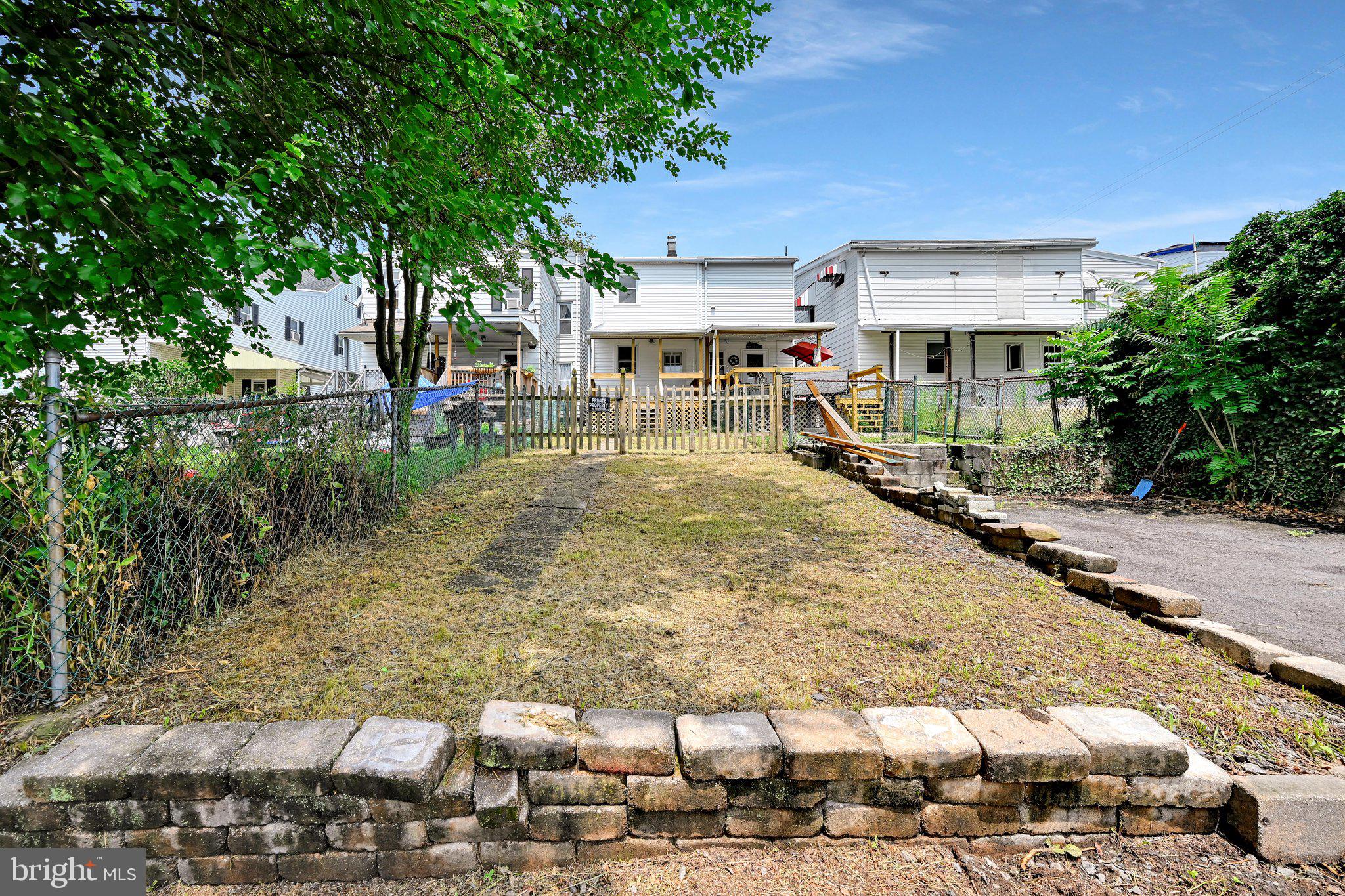 611 FAIRVIEW STREET