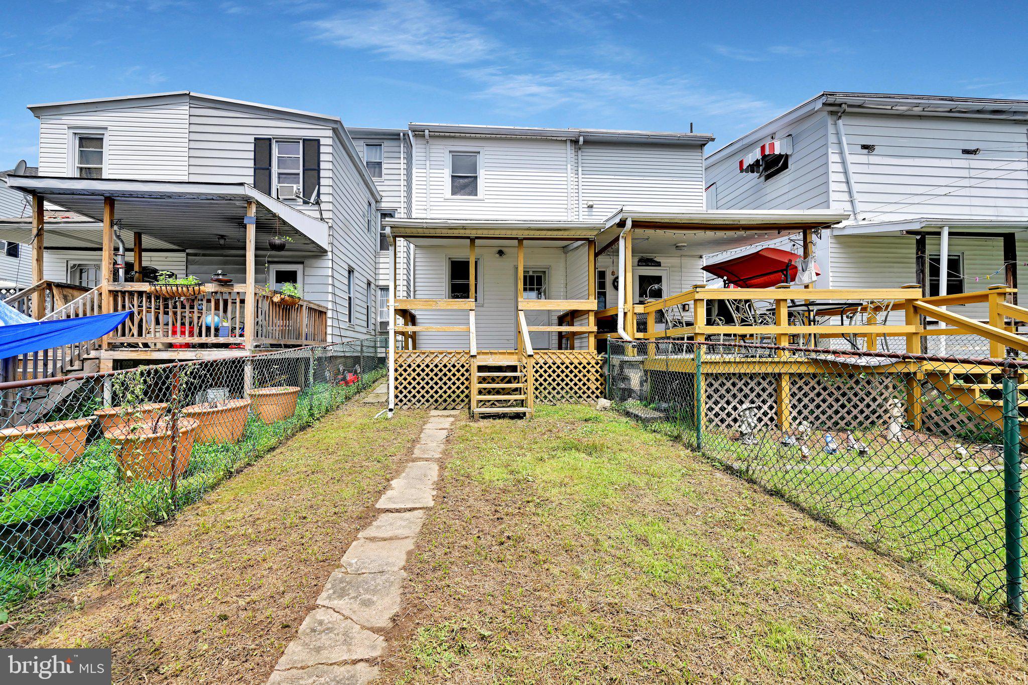 611 FAIRVIEW STREET