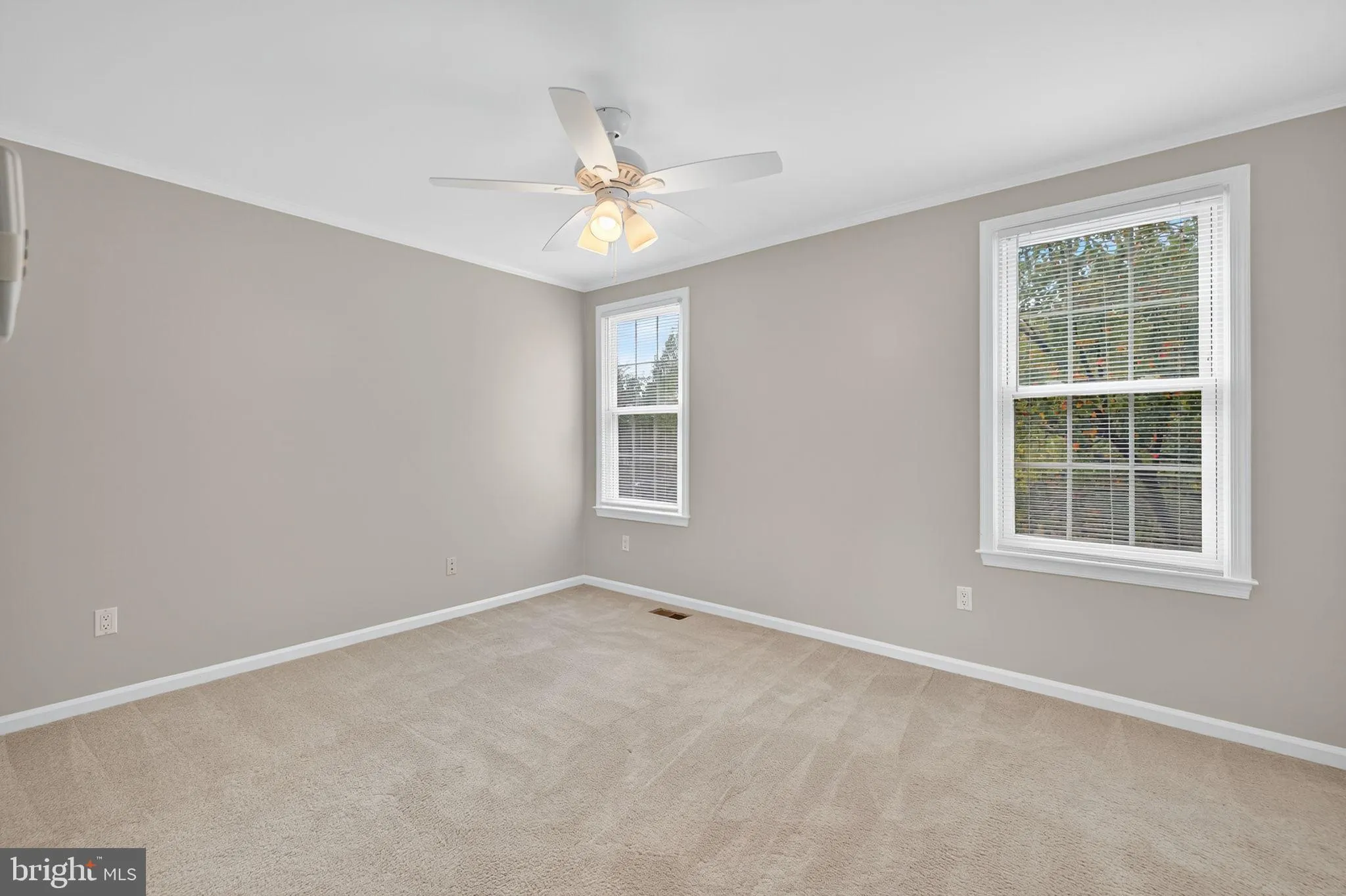 Fairfax, Virginia 22033, United States, 4 Bedrooms Bedrooms, ,4 BathroomsBathrooms,Residential,Coming Soon,224319