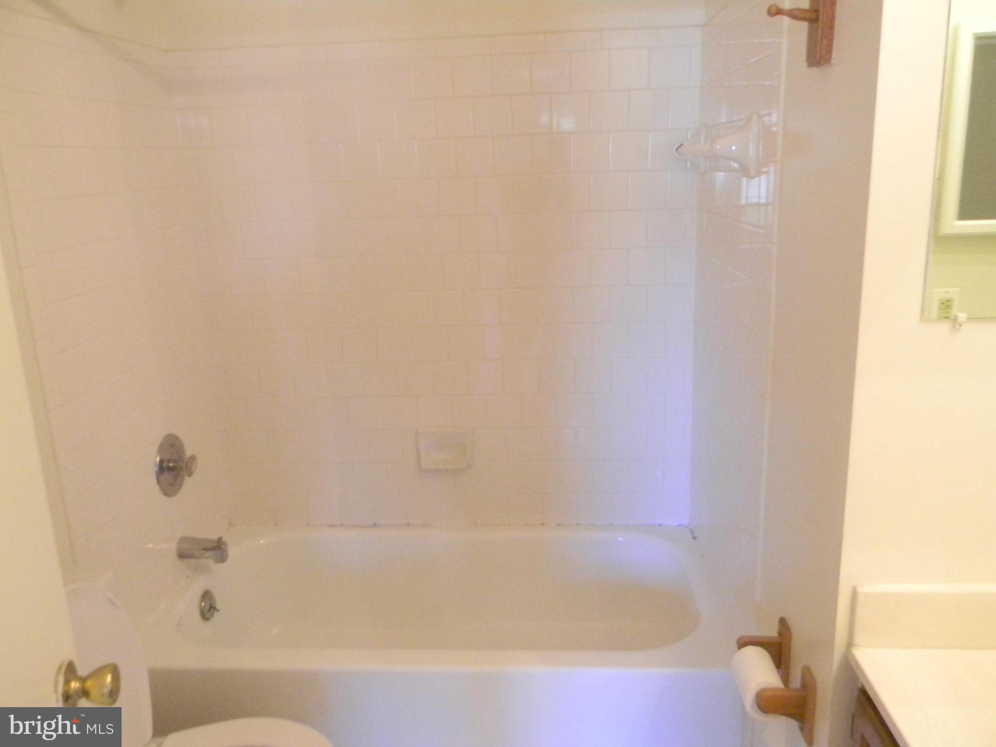 QUAIL HOLLOW - Residential