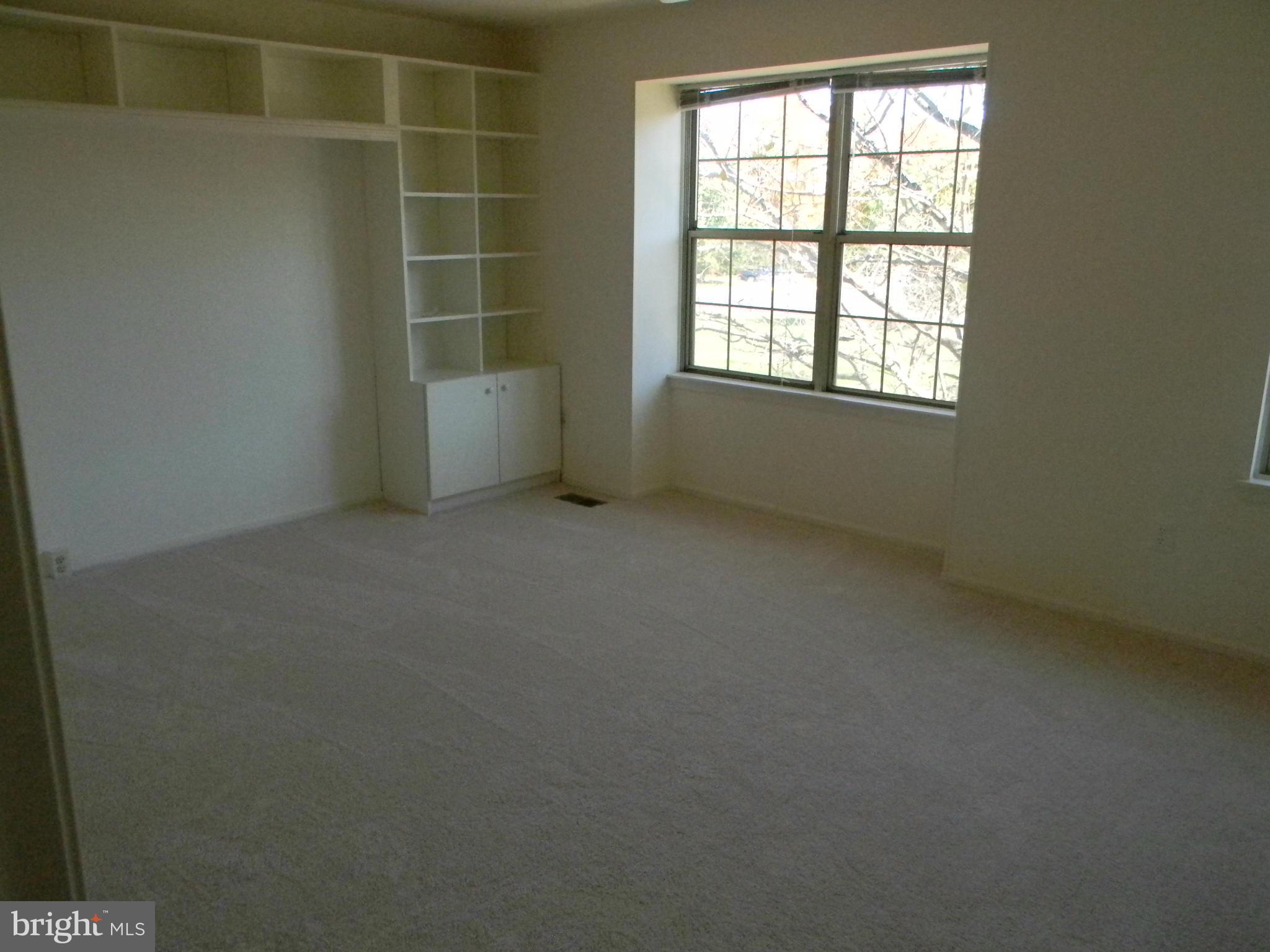 QUAIL HOLLOW - Residential