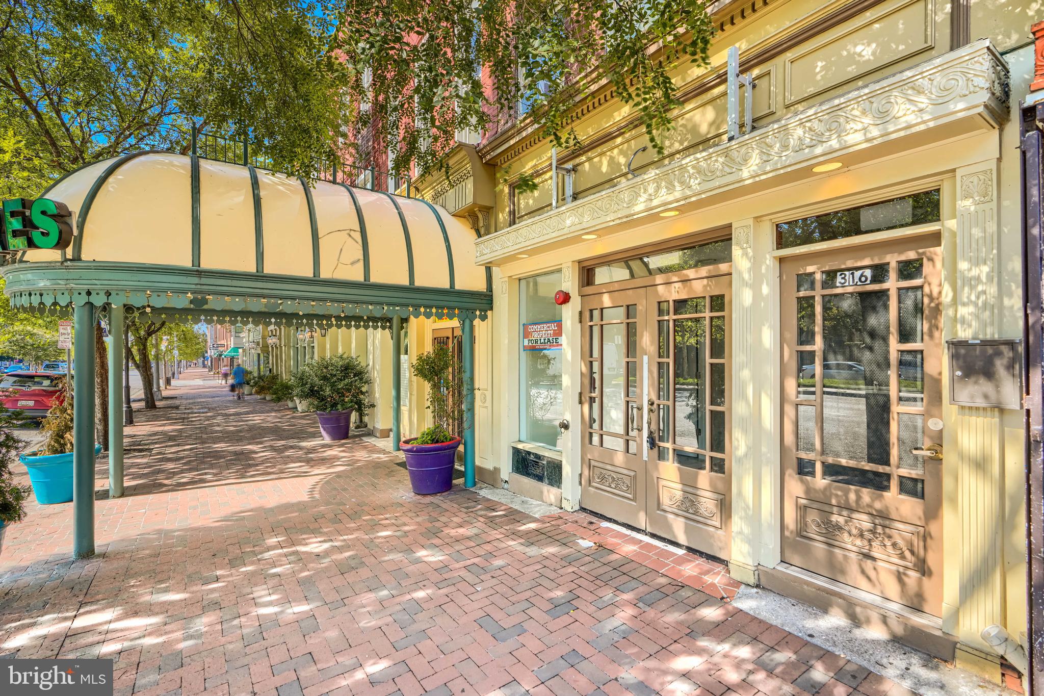316 S BROADWAY