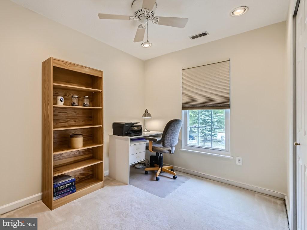 NEWTOWN - Residential