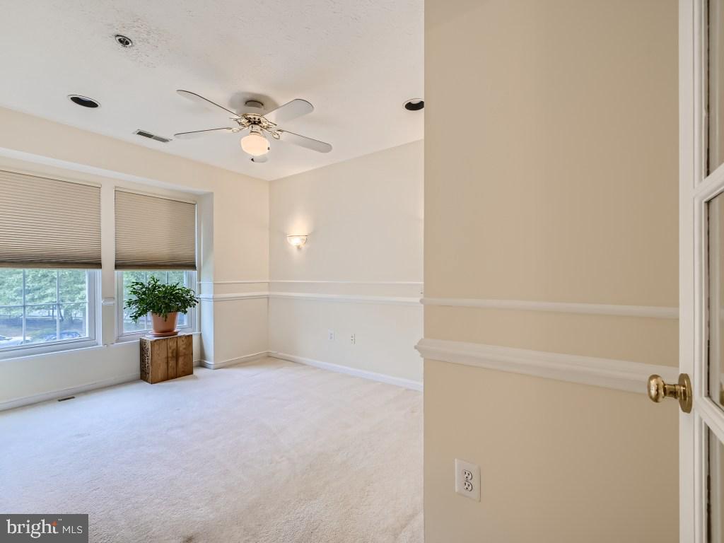 NEWTOWN - Residential