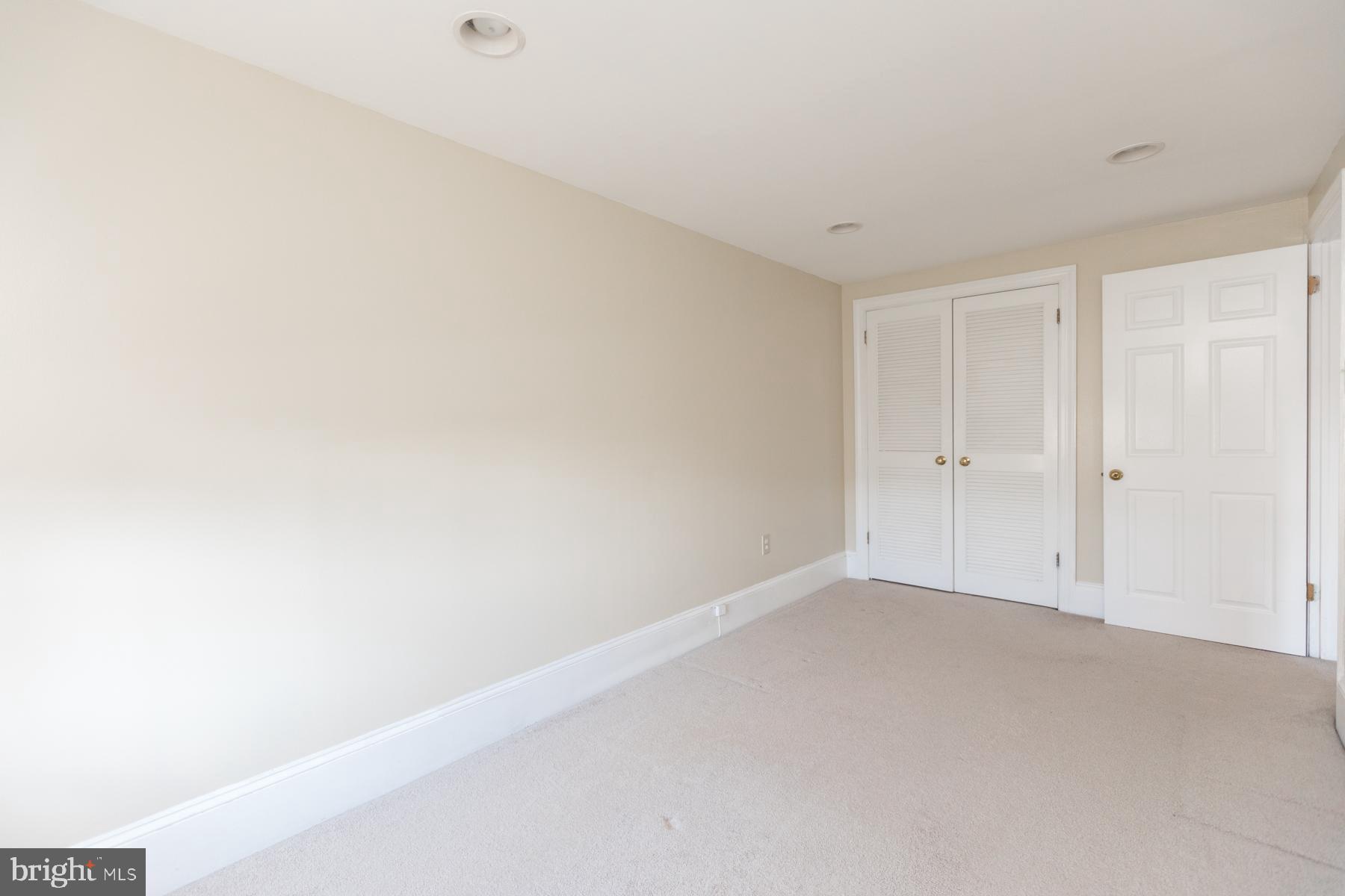 WASHINGTON SQ WEST - Residential Lease