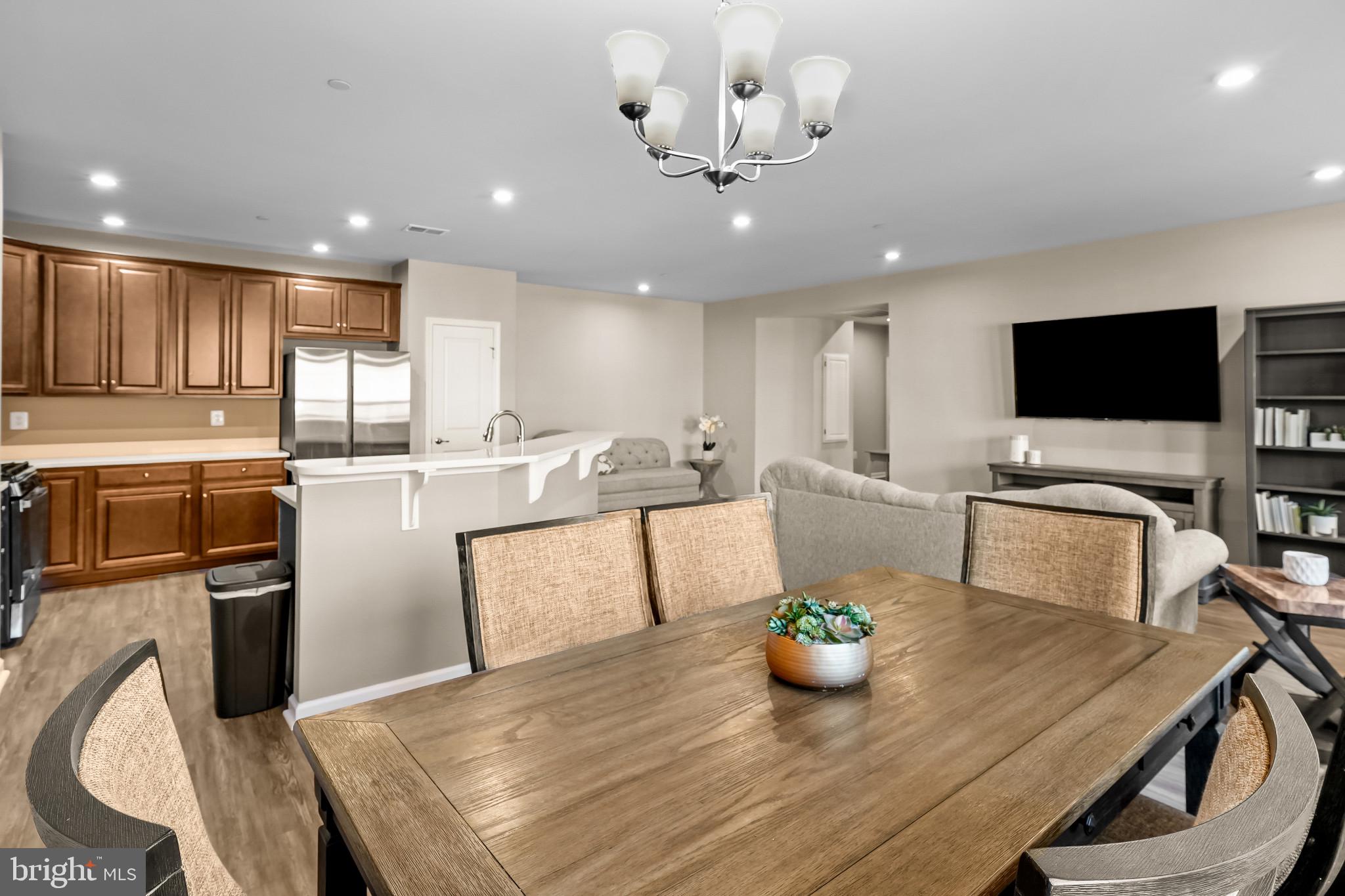 ELLICOTTS RETREAT - Residential