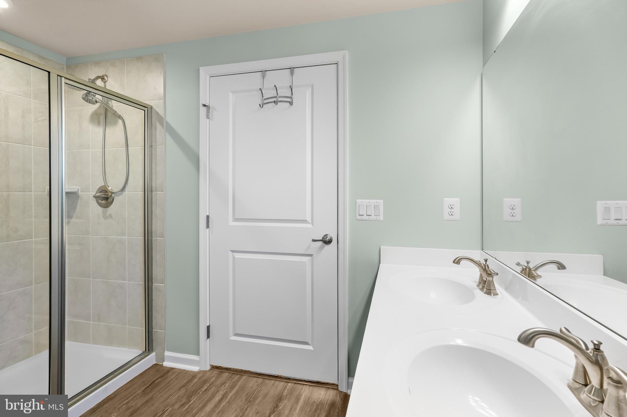 ELLICOTTS RETREAT - Residential