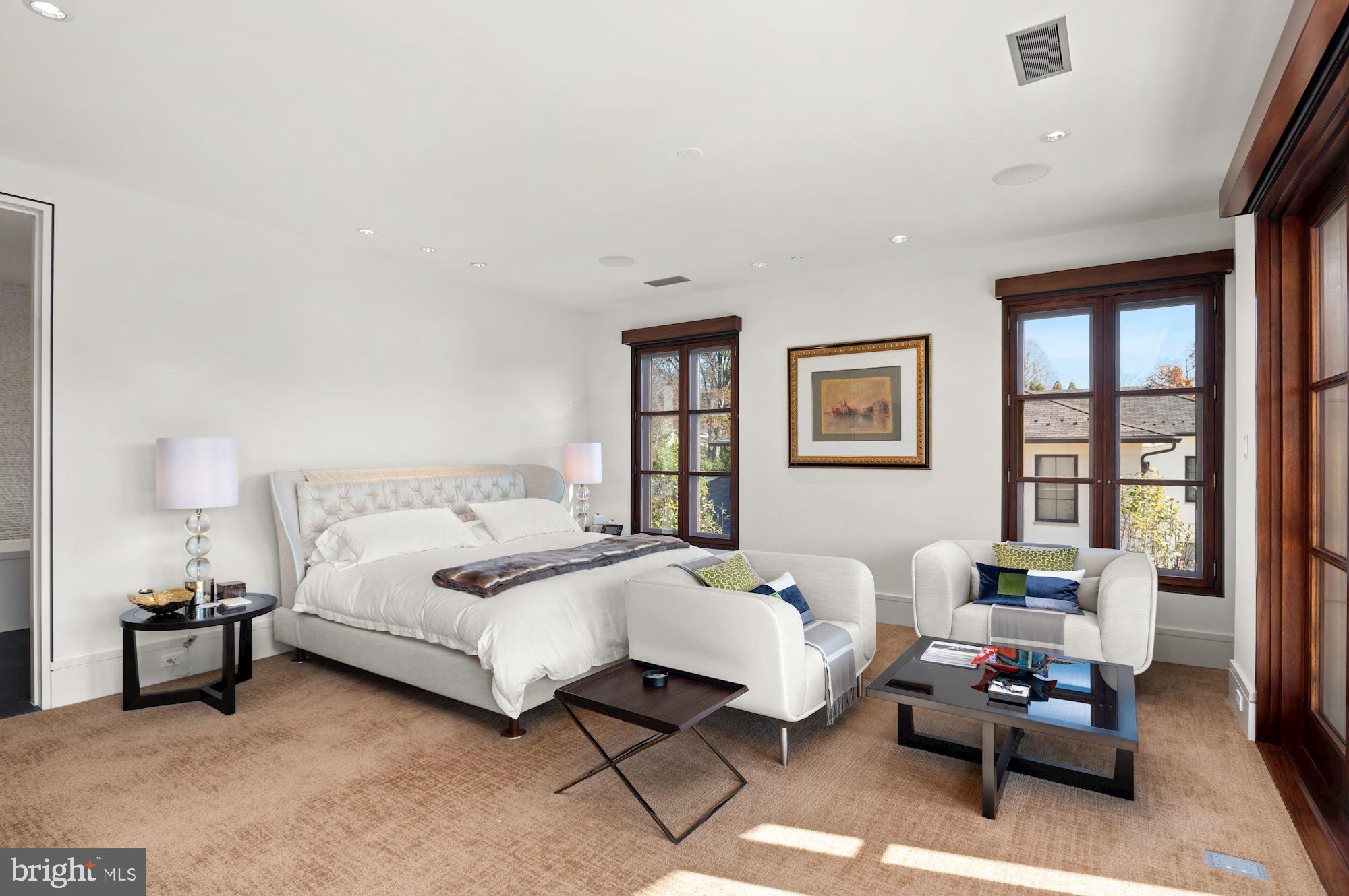 BURNING TREE - Residential