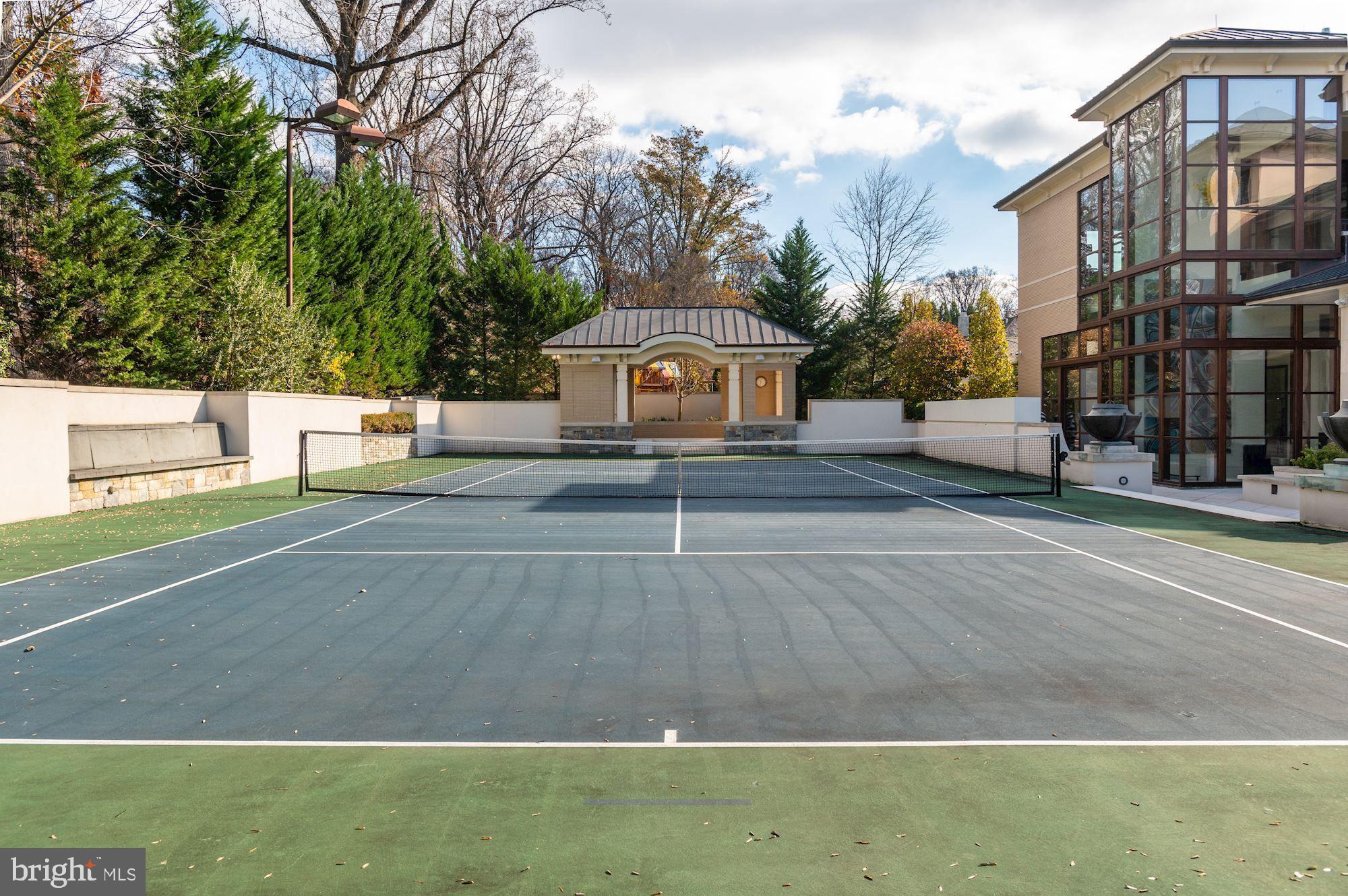 BURNING TREE - Residential