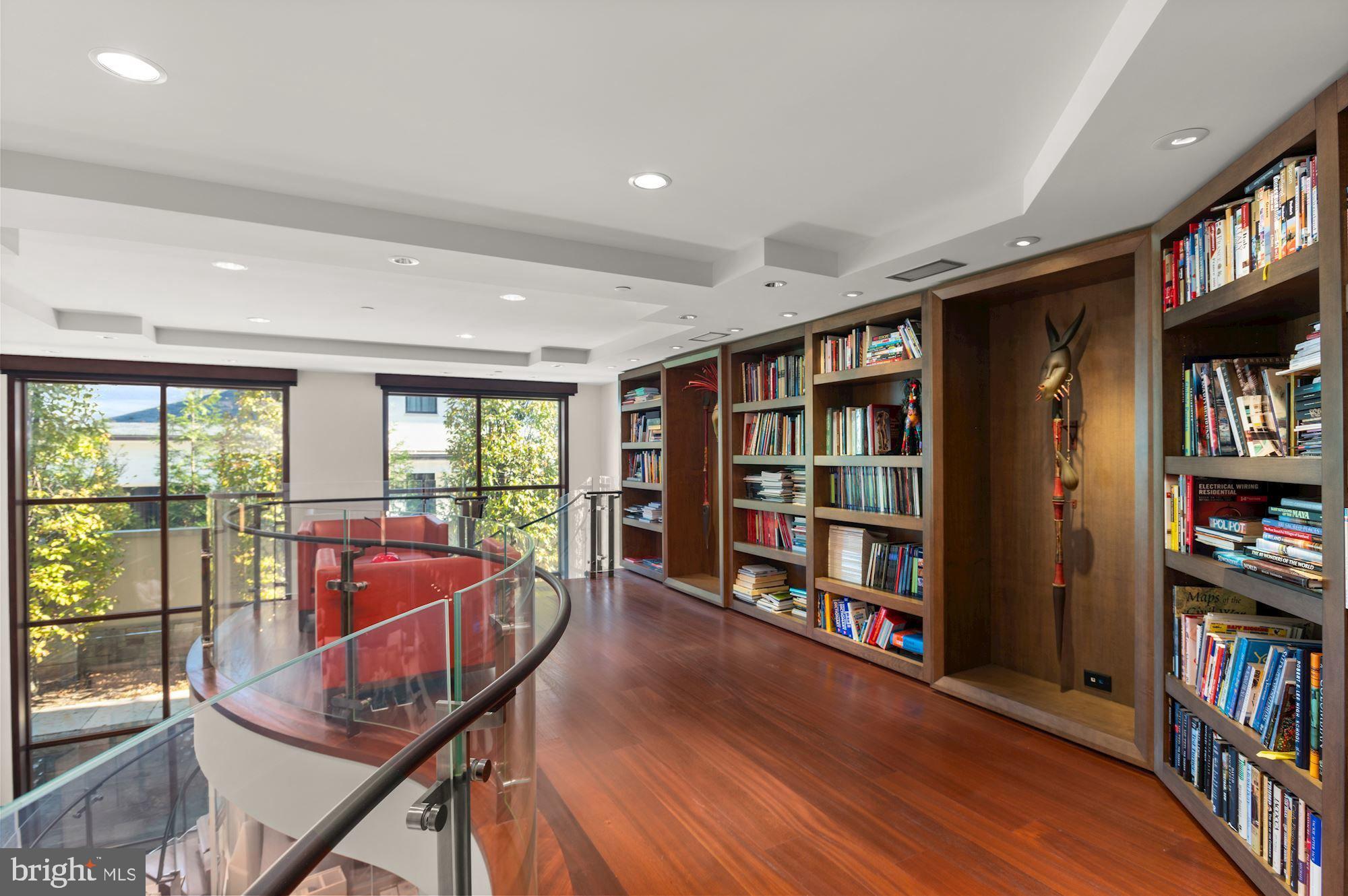 BURNING TREE - Residential