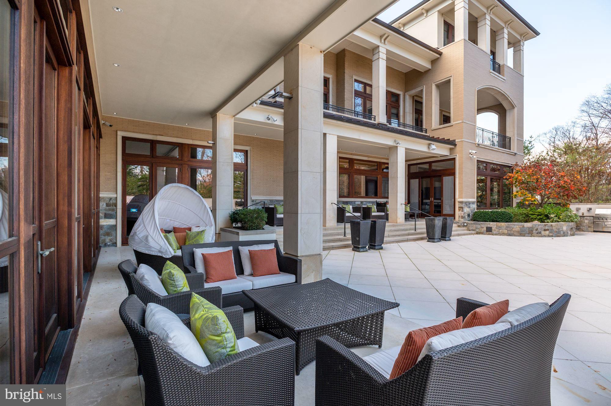 BURNING TREE - Residential