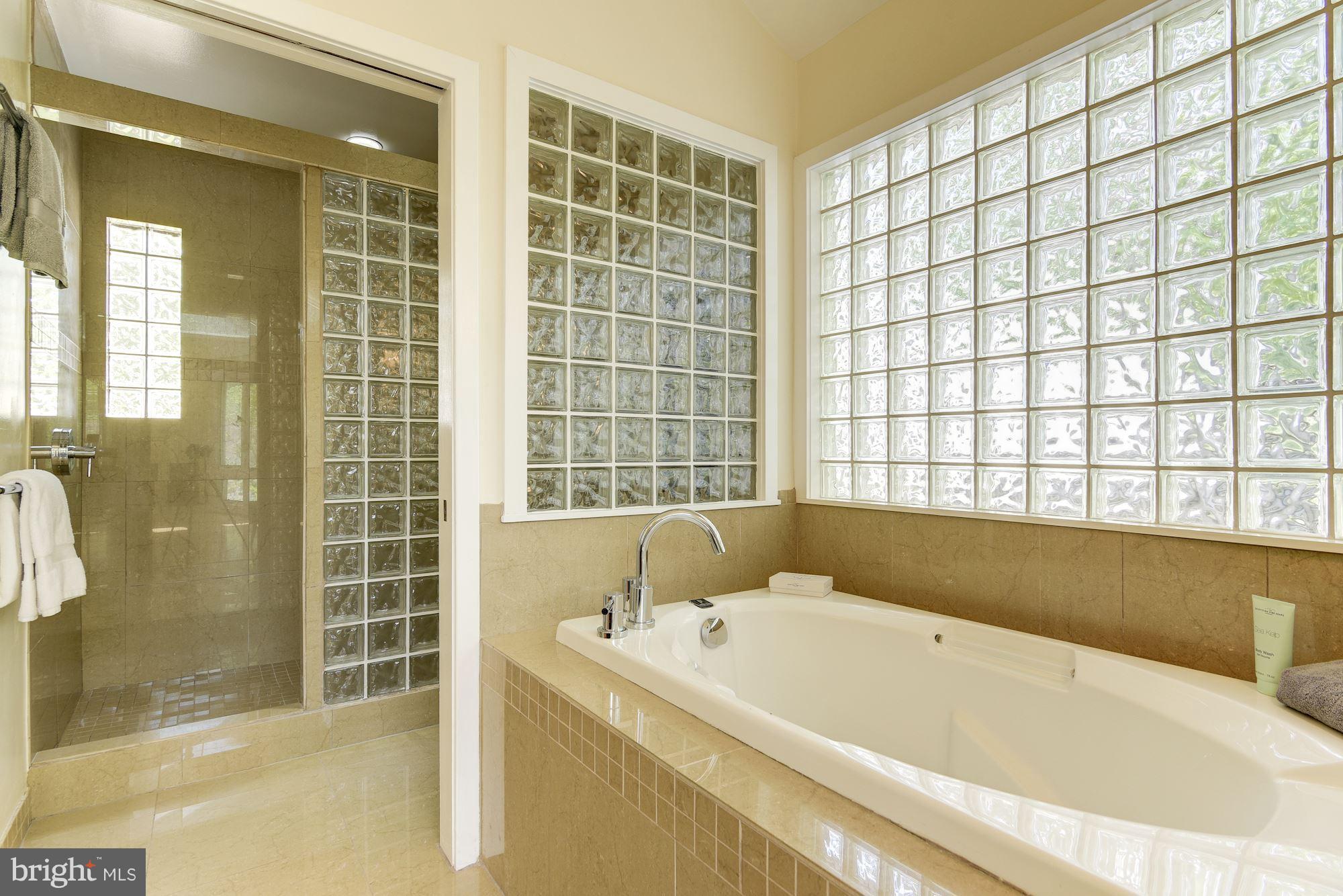 HILLMEAD - Residential