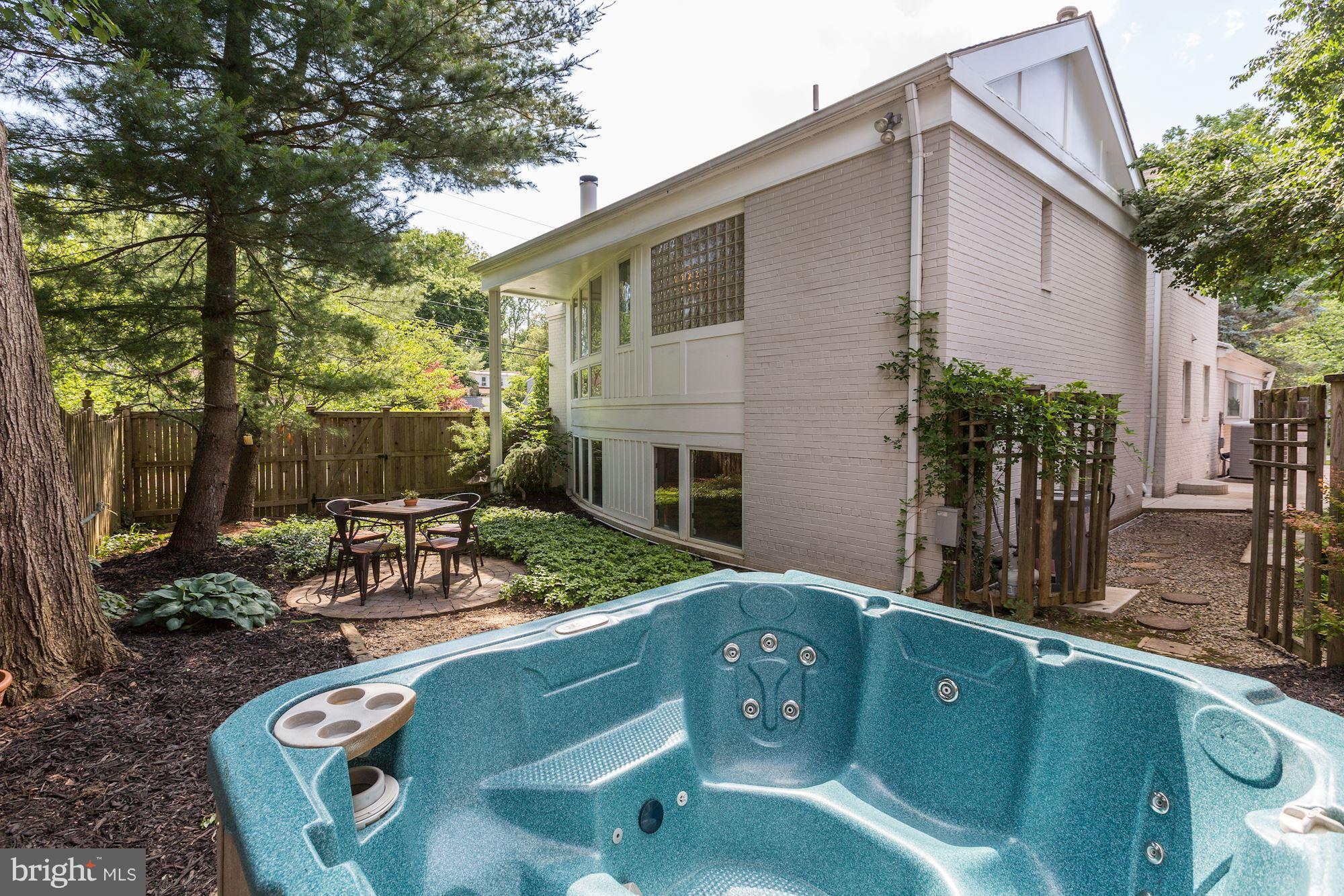 HILLMEAD - Residential