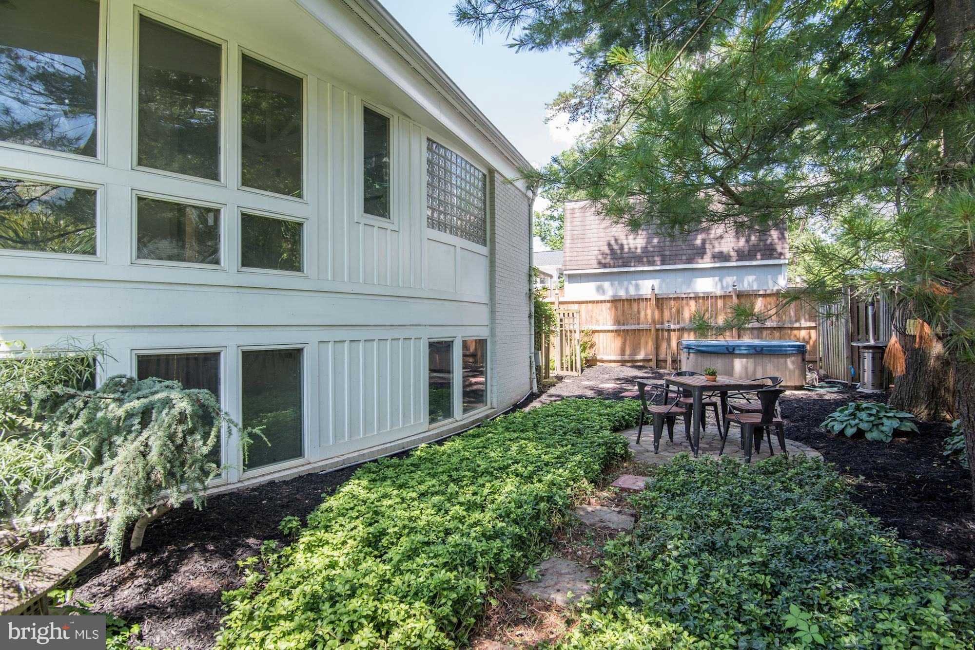 HILLMEAD - Residential