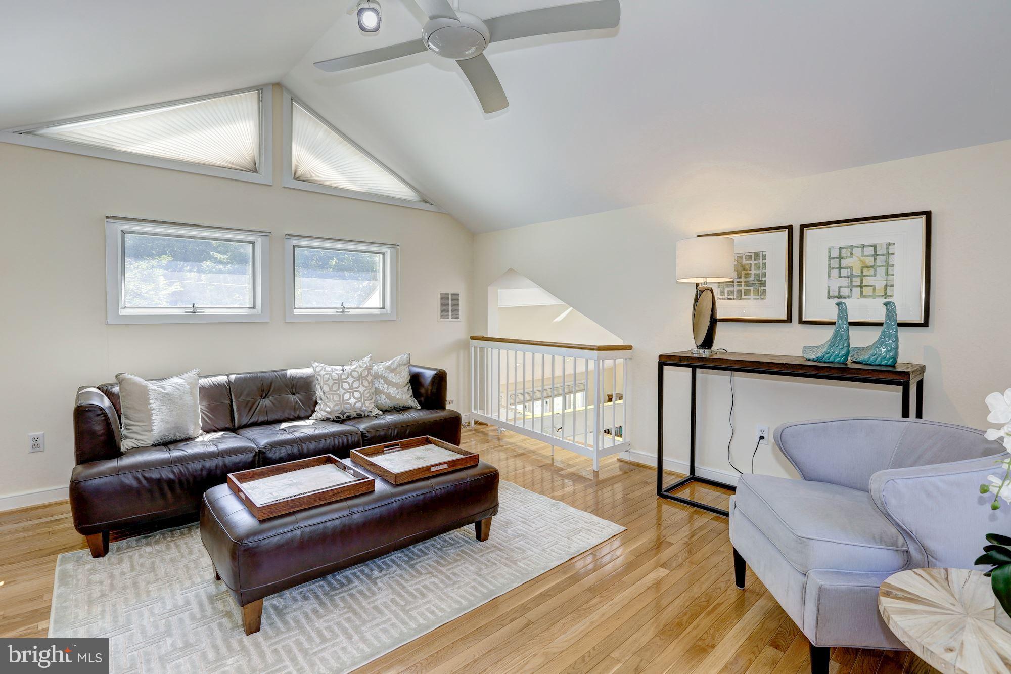 HILLMEAD - Residential