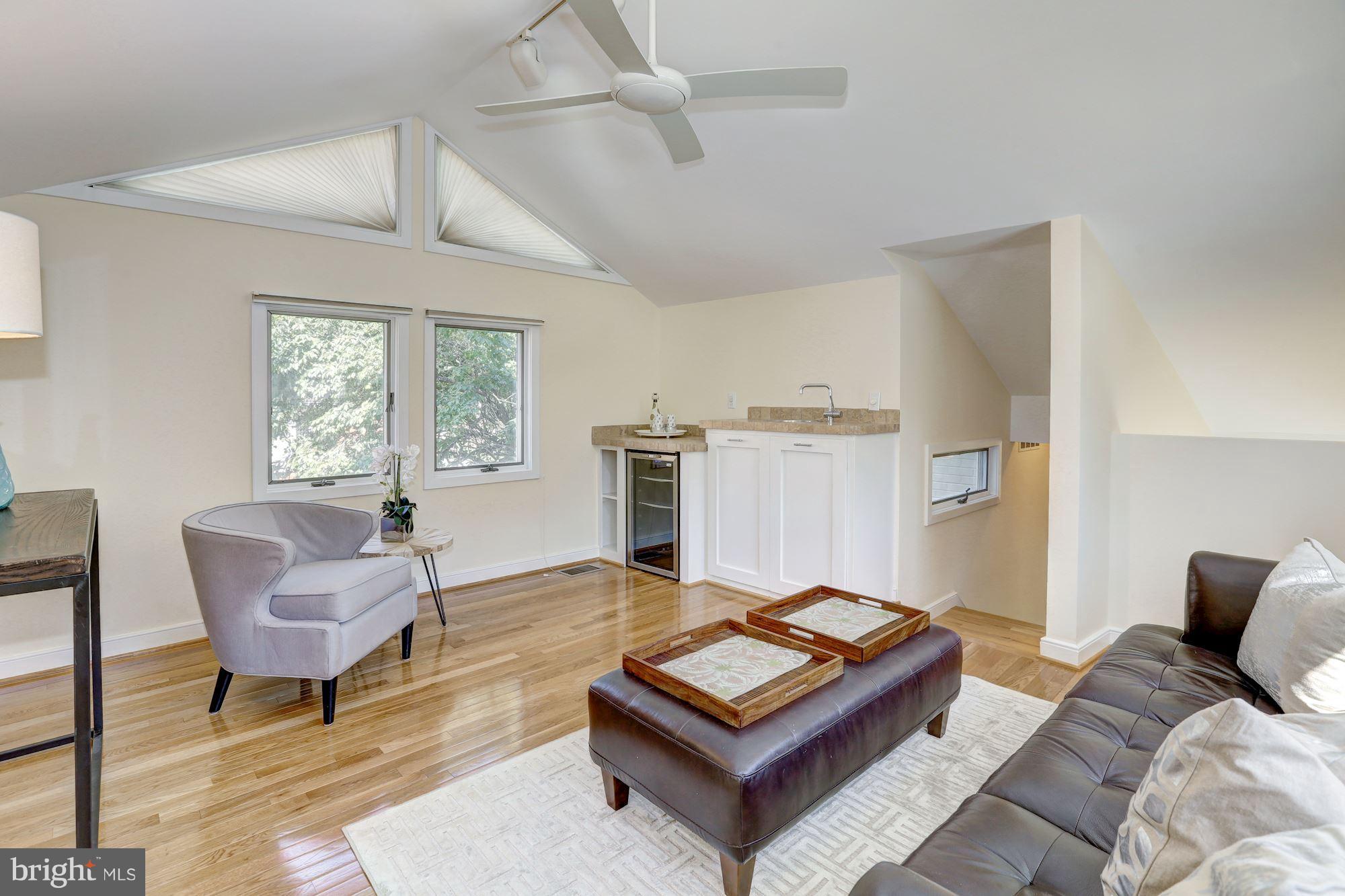 HILLMEAD - Residential