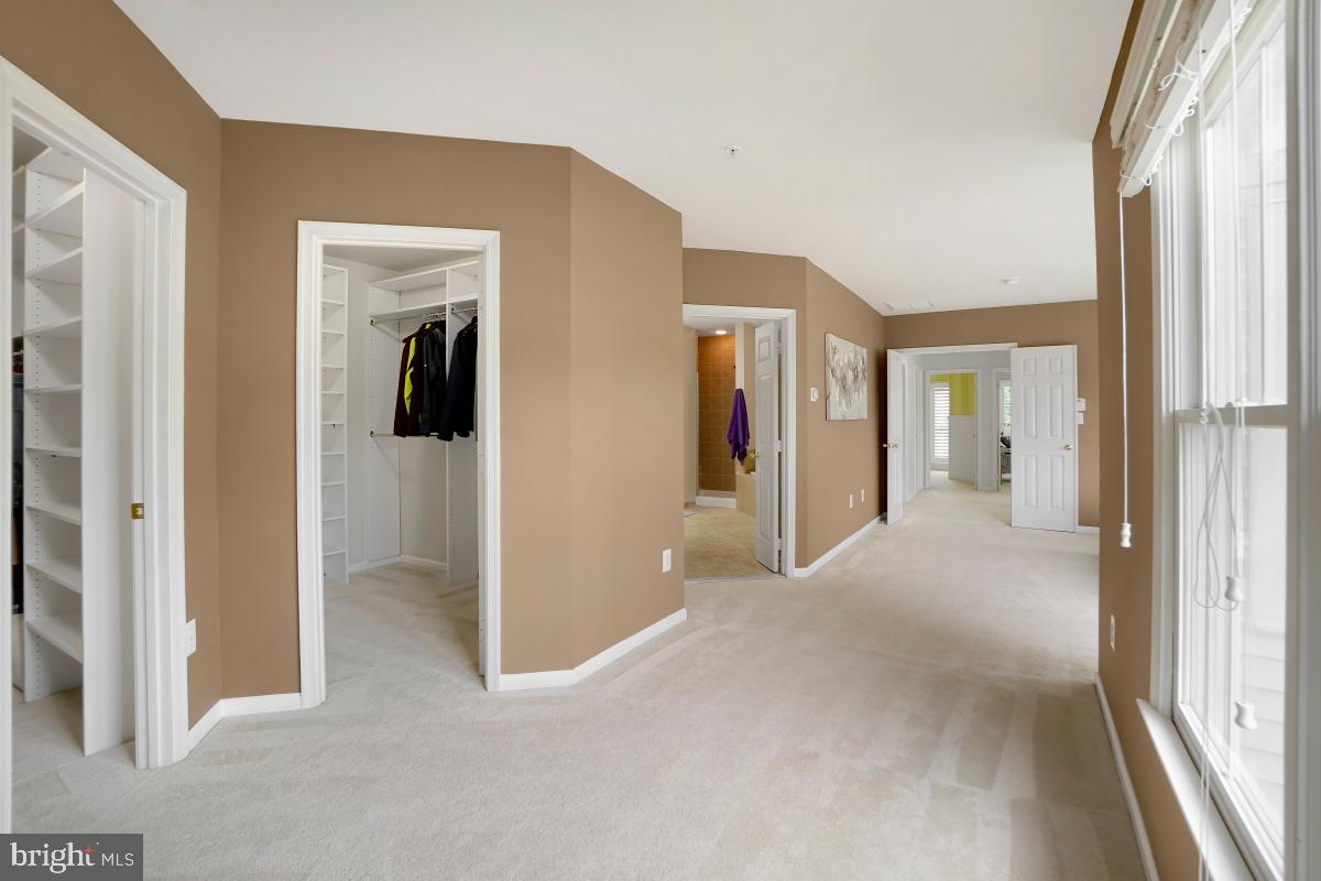 KING FARM WATKINS POND - Residential