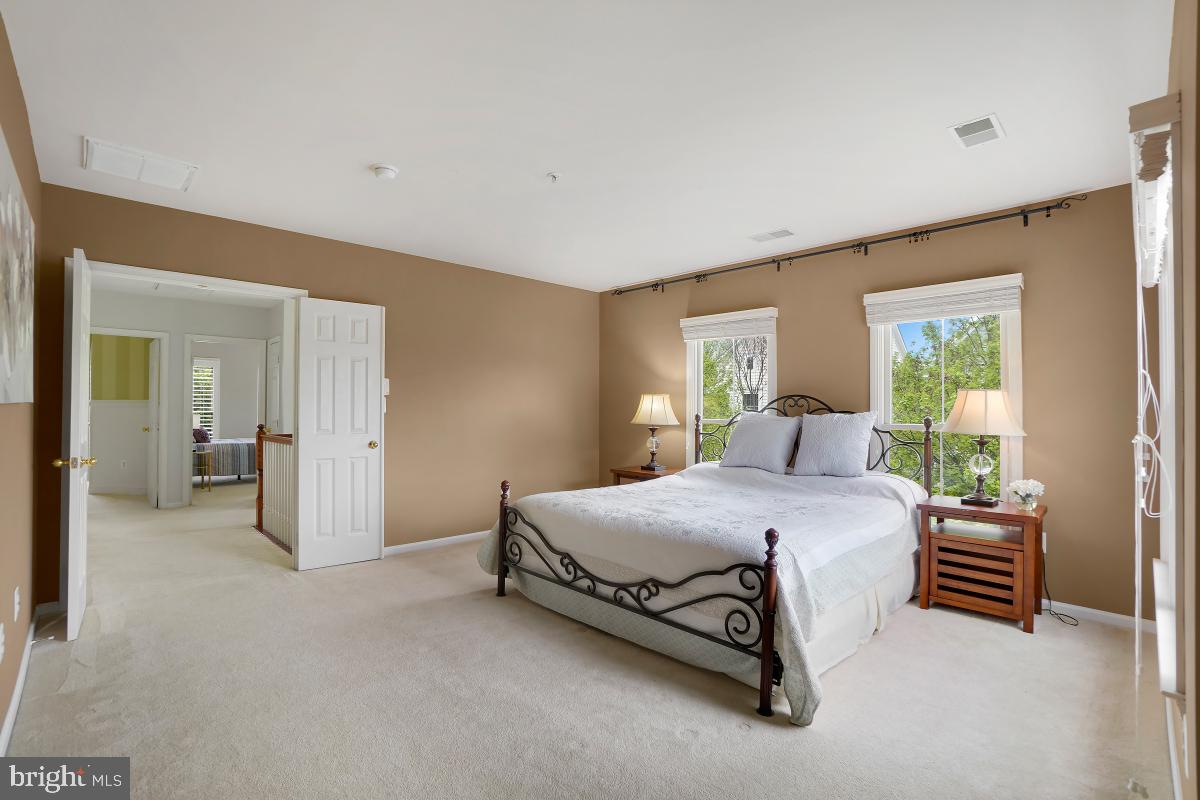 KING FARM WATKINS POND - Residential