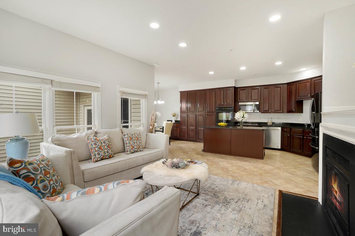 KING FARM WATKINS POND - Residential