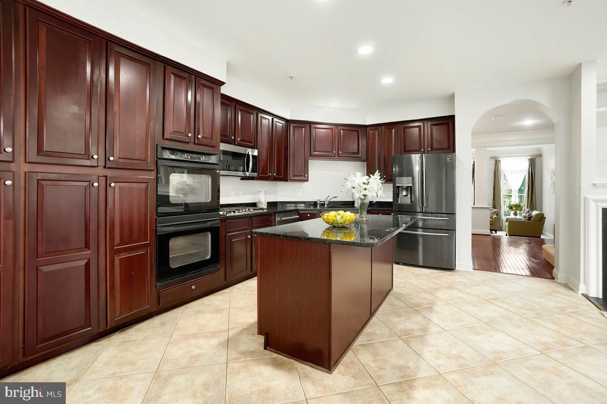 KING FARM WATKINS POND - Residential