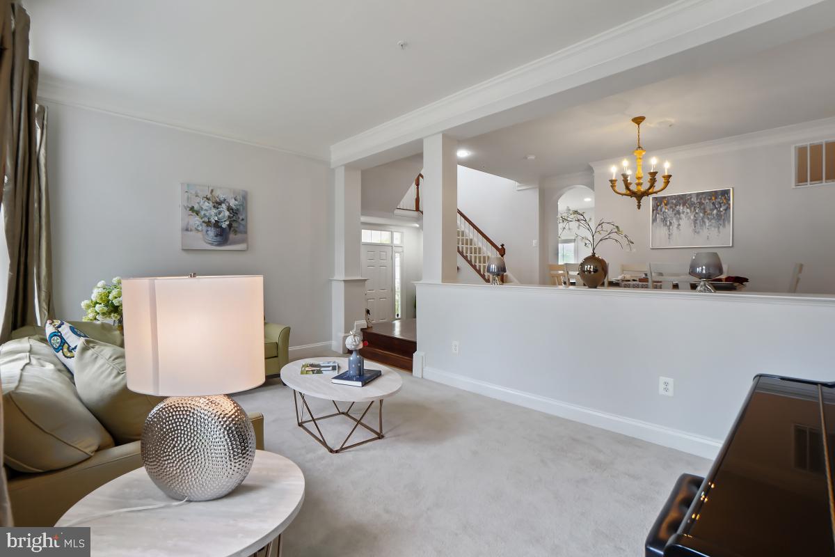 KING FARM WATKINS POND - Residential