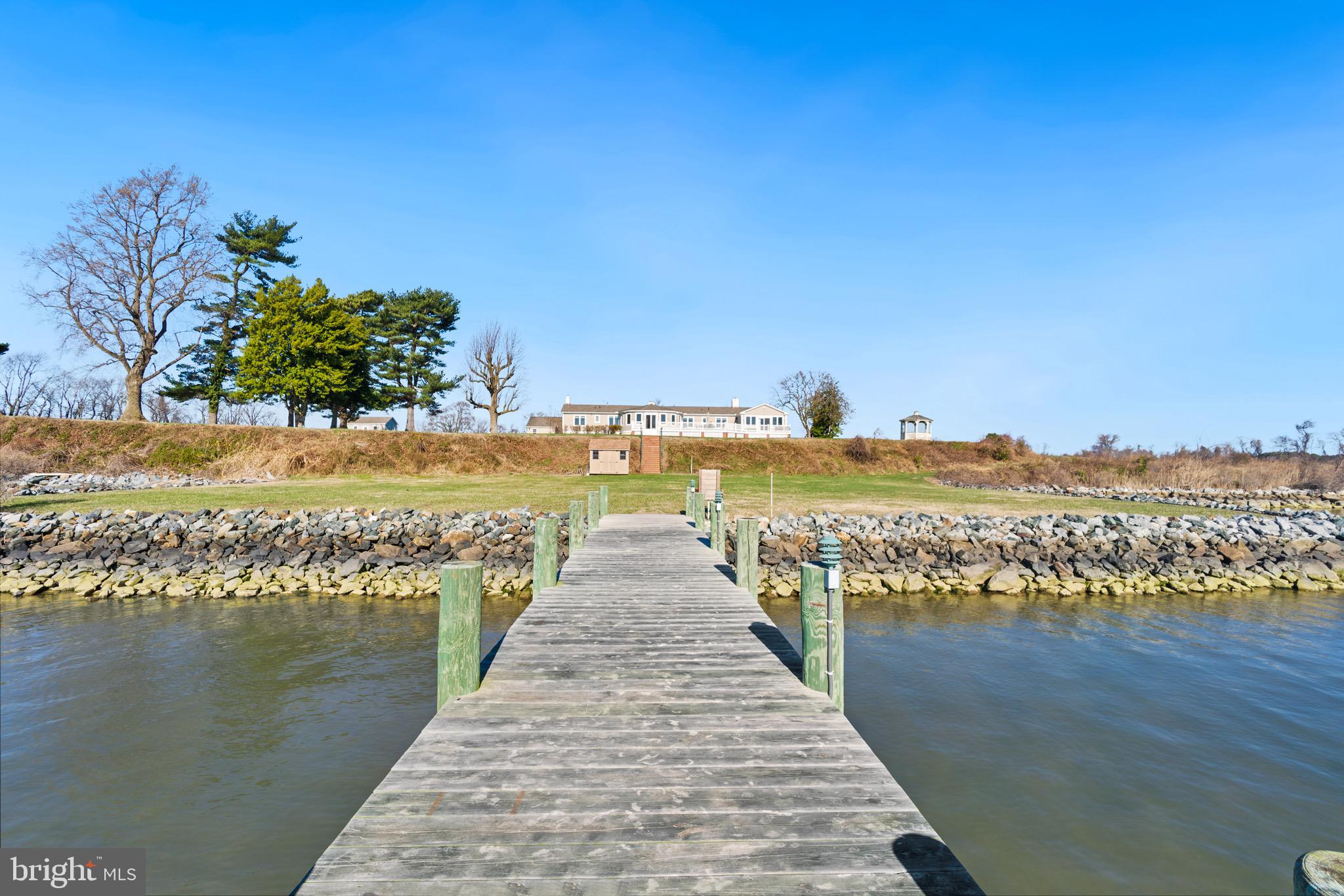 PINEY NECK - Residential