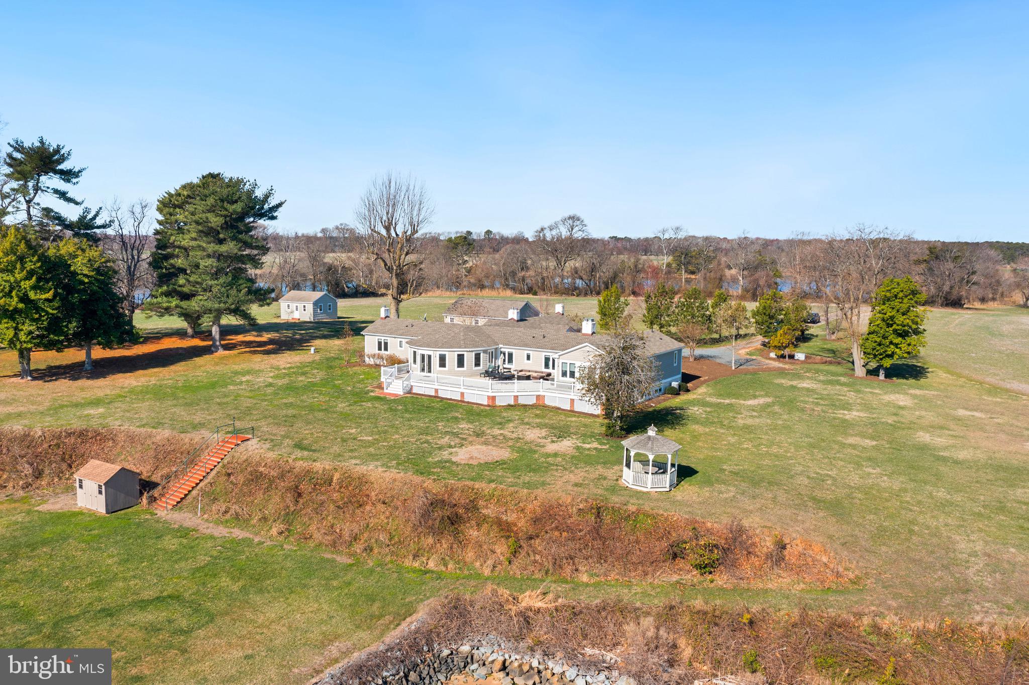 PINEY NECK - Residential