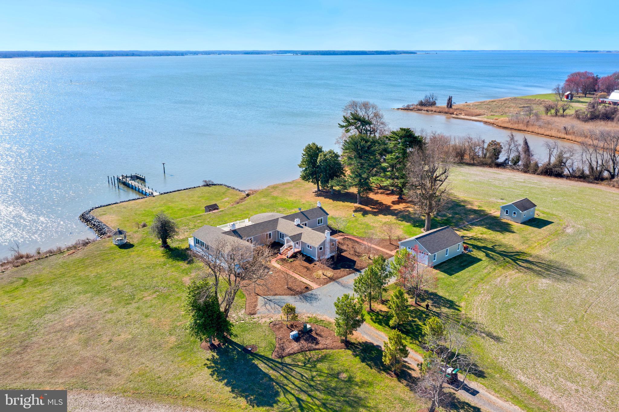 PINEY NECK - Residential