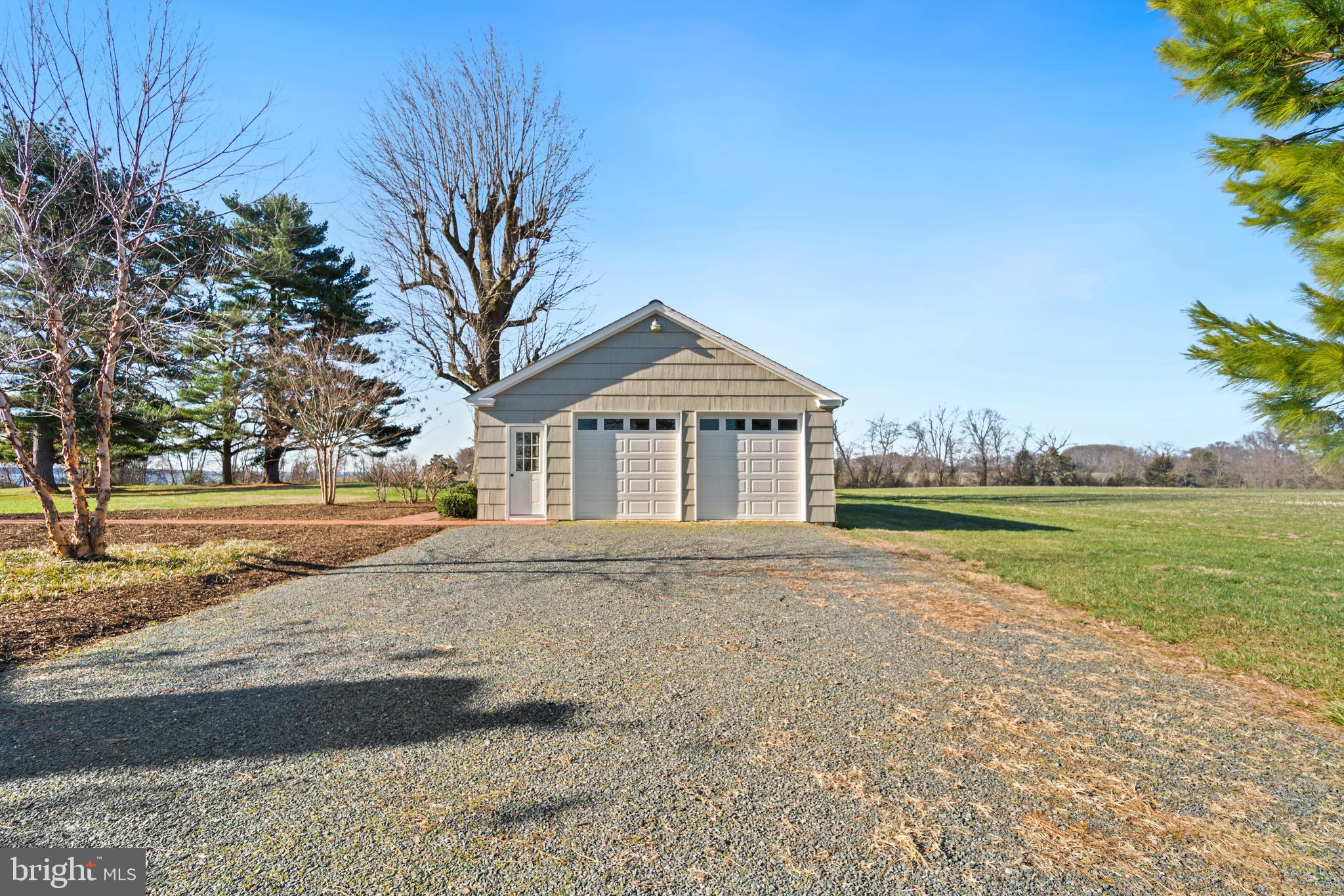 PINEY NECK - Residential