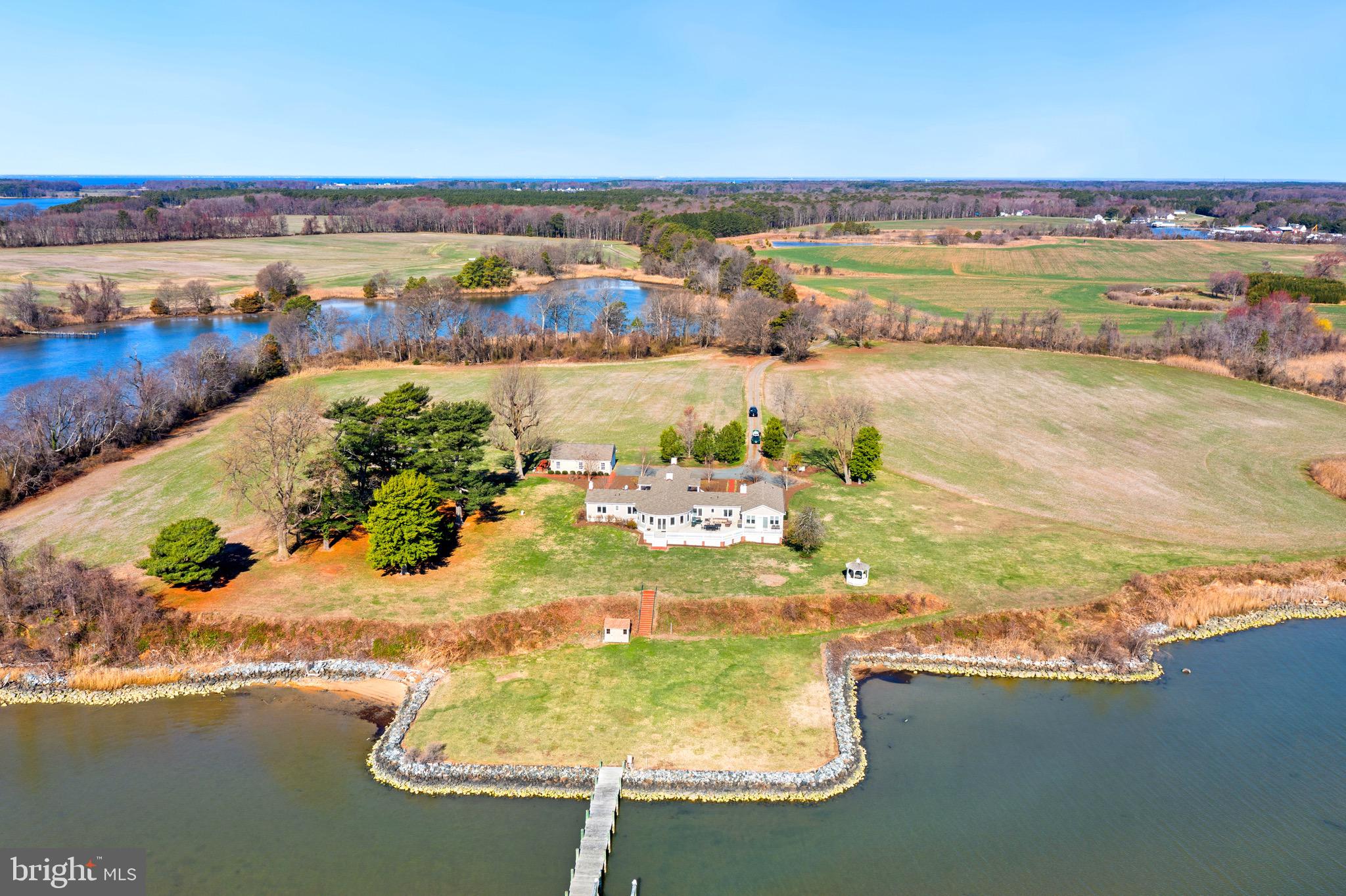 PINEY NECK - Residential